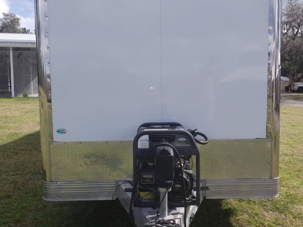 Cargo Mate Eliminator SS 34 Foot 3 axle With Full Bathroom   for Sale $44,500 