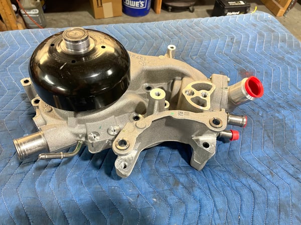 New GM water pump 12725728  for Sale $195 