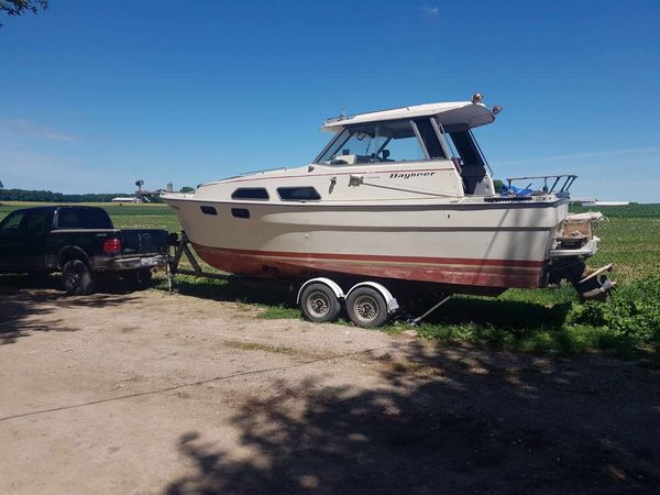 24'Bayliner Explorer with trailer  