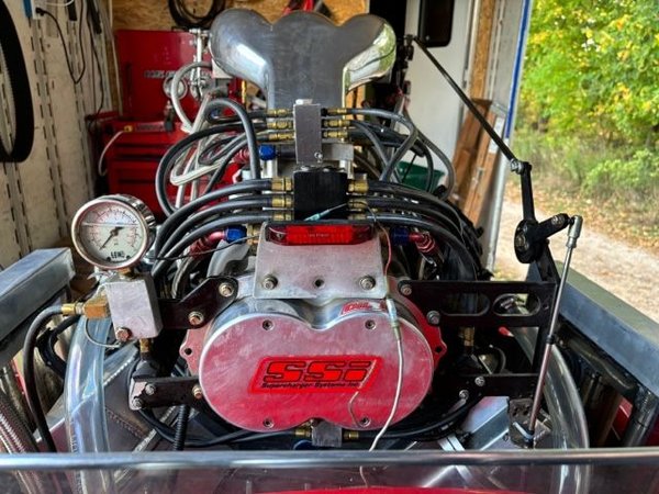 SASSY DUAL BARREL VALVE FUEL SYSTEM WITH DUAL RAGE FUEL PUMP 