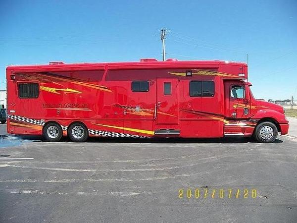2007 Showhauler- Handicap accessible!
