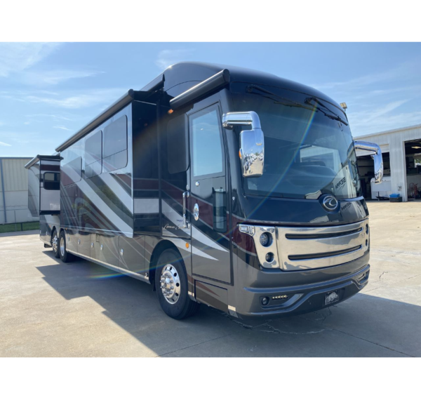 2018 American Coach Eagle 45T 