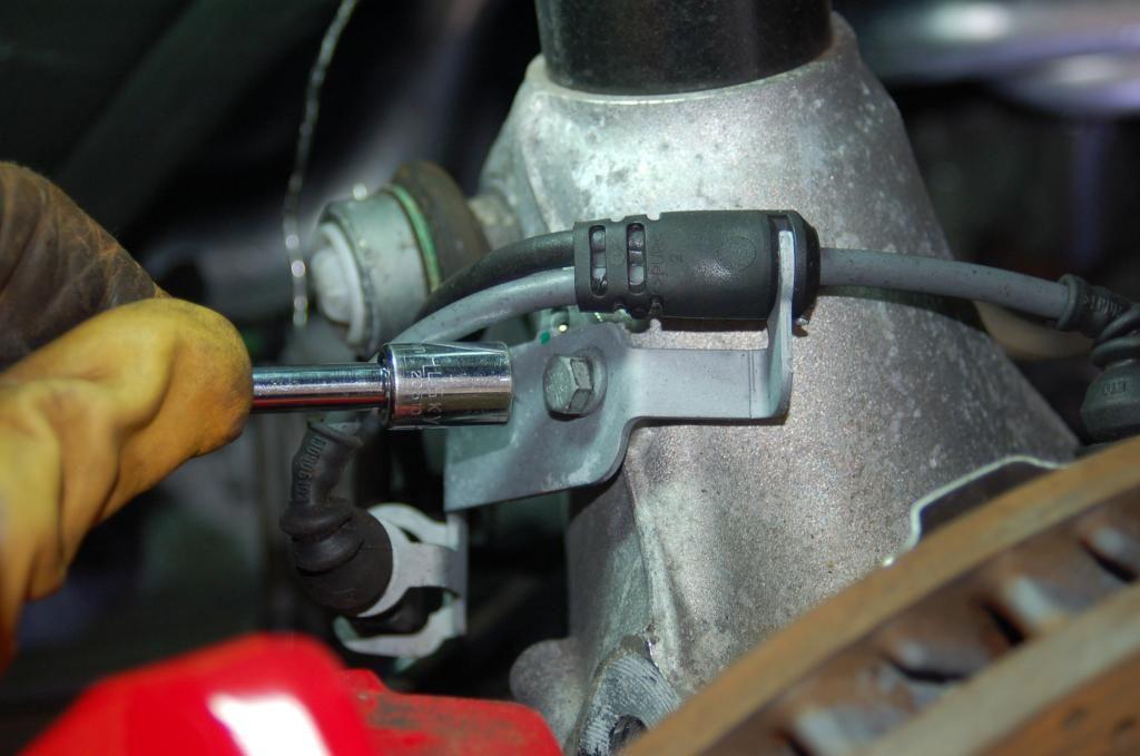 Snapped a brake line bracket bolt Rennlist Porsche Discussion Forums