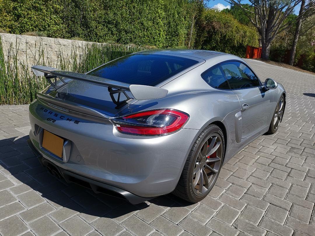 2016 Porsche Cayman GT4 - 2016 Garage Queen, low miles, GT Silver Cayman GT4 - Used - VIN WP0AB2A89GK191640 - 3,500 Miles - Manual - Menlo Park, CA 94025, United States