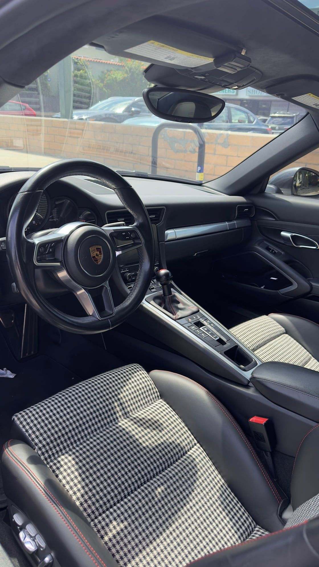 2017 Porsche 911 - Super Clean 991.2 Manual Carrera with high end OEM+ Mods! 1 year left on CPO Warranty - Used - Los Angeles, CA 90066, United States