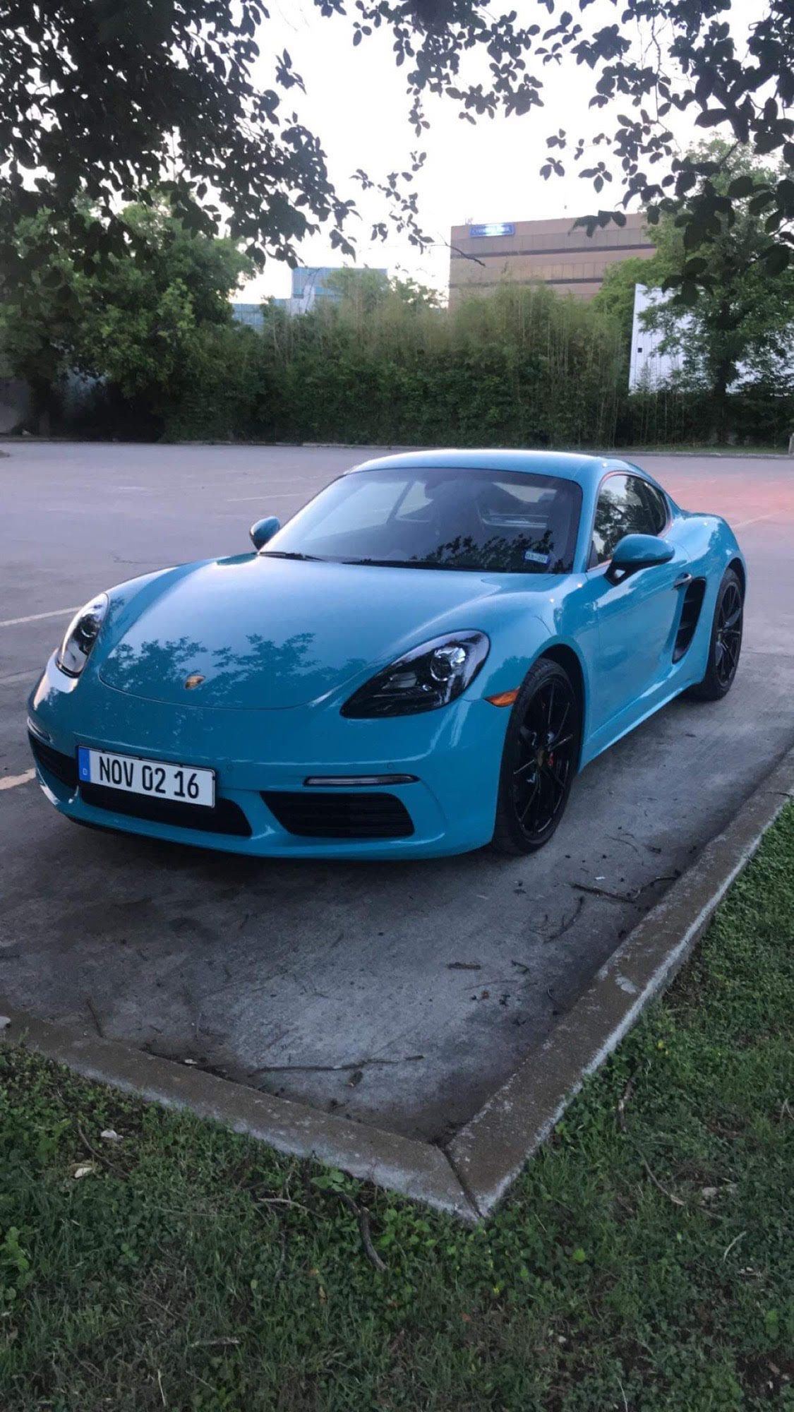 2019 Porsche 718 Cayman - 2019 Miami Blue Cayman S w/ less than 12k miles - Manual & Sport Chrono - Used - VIN WP0AB2A87KS278576 - 12,400 Miles - 4 cyl - 2WD - Manual - Coupe - Blue - San Antonio, TX 78209, United States