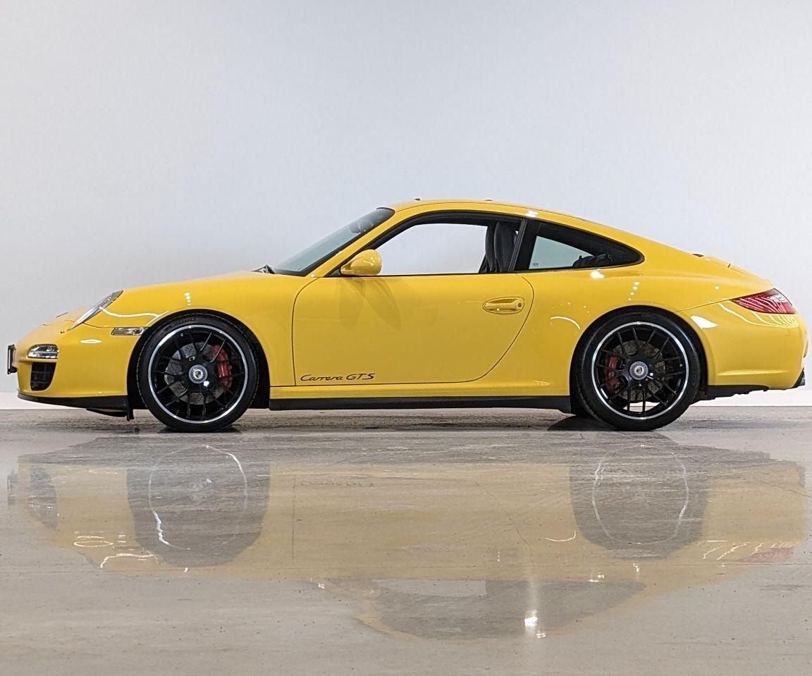 2011 Porsche 911 - 2011 Porsche 911 GTS Coupe - Manual - Speed Yellow - Used - Langley, BC, Canada