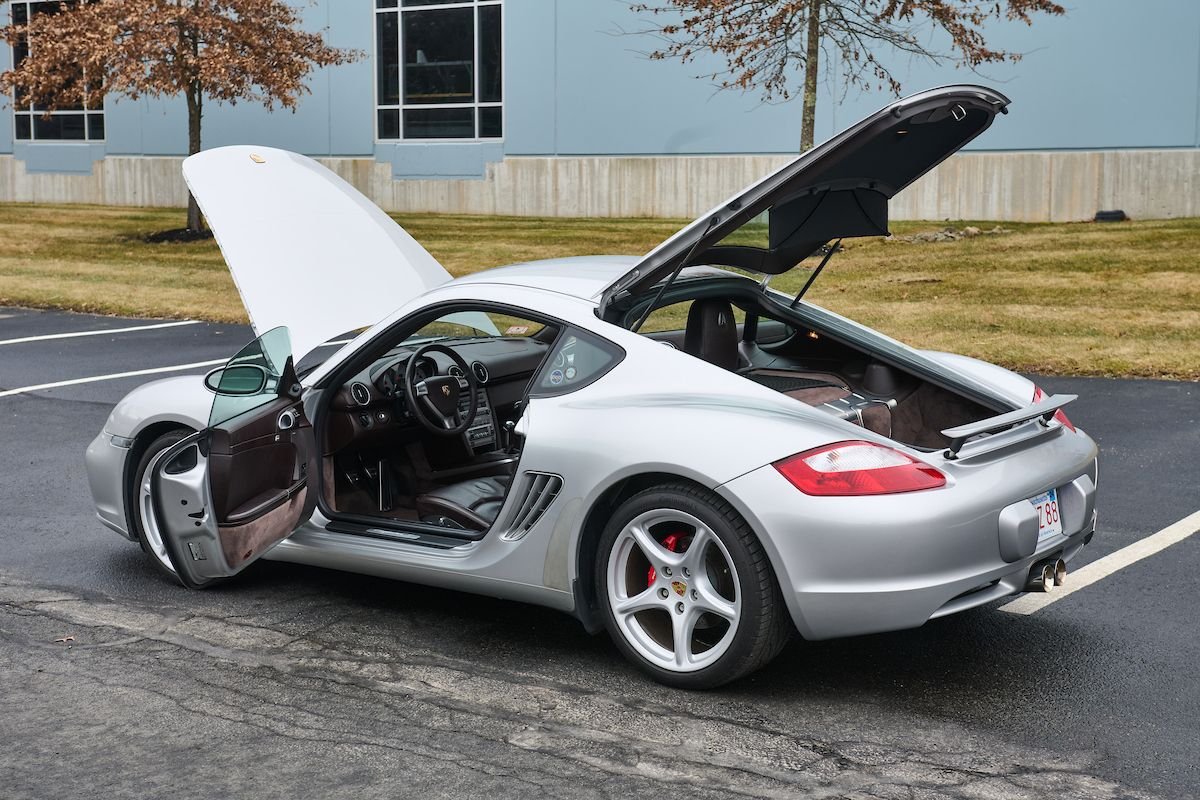 2006 Porsche Cayman - Immaculate 2006 Cayman S, Manual with Special Cocoa Leather Interior - Used - VIN WP0AB29846U782713 - 39,000 Miles - 6 cyl - 2WD - Manual - Coupe - Silver - Worcester, MA 01603, United States