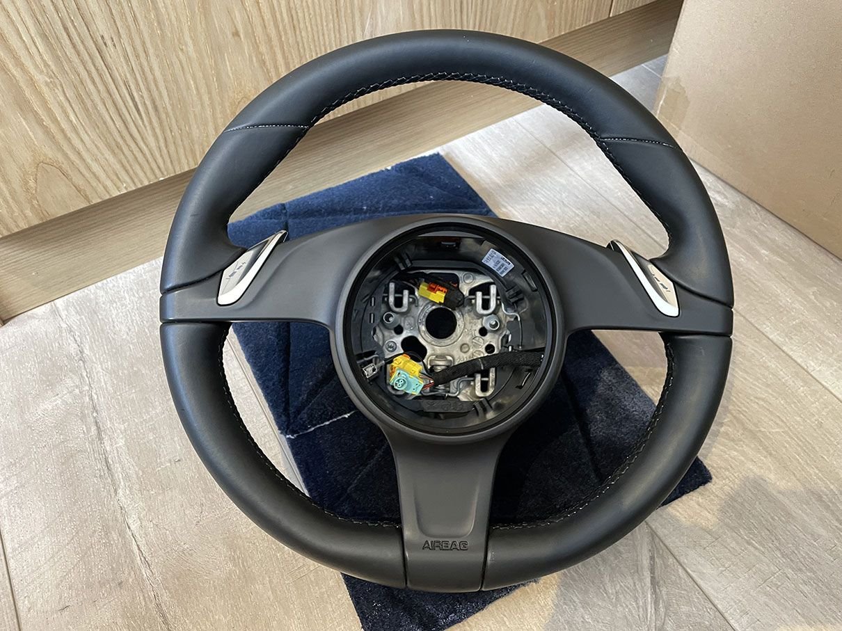 Interior/Upholstery - 997 / 991 Genuine Factory smooth leather PDK steering wheel close to Mint Condition - Used - 2005 to 2015 Porsche 911 - La, CA 90049, United States