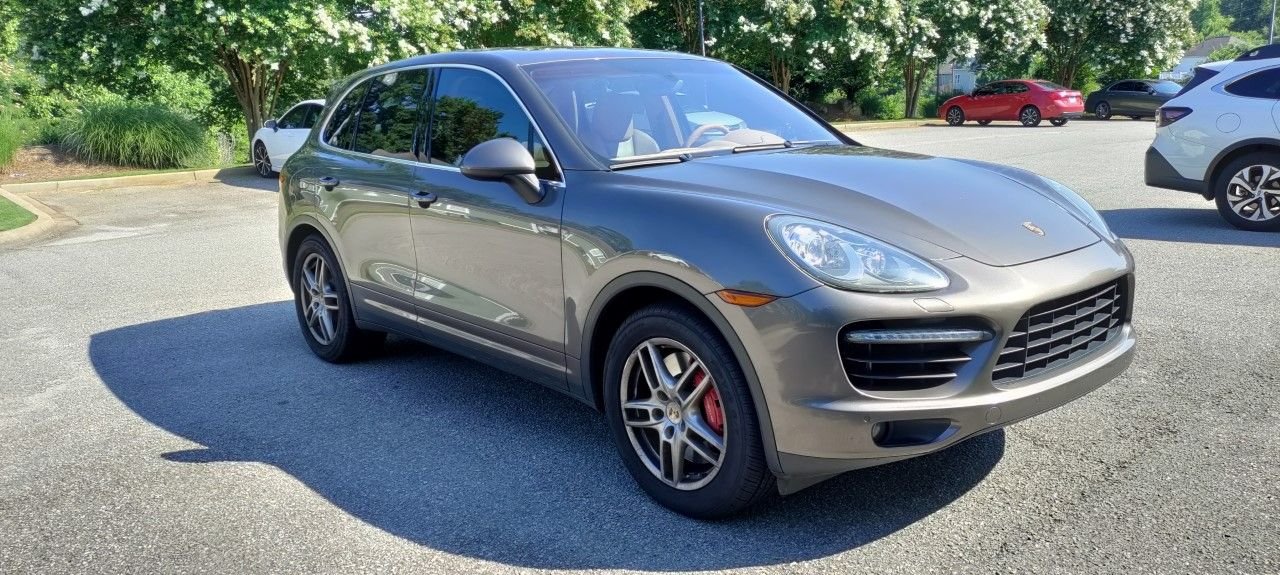 Porsche cayenne turbo 2013