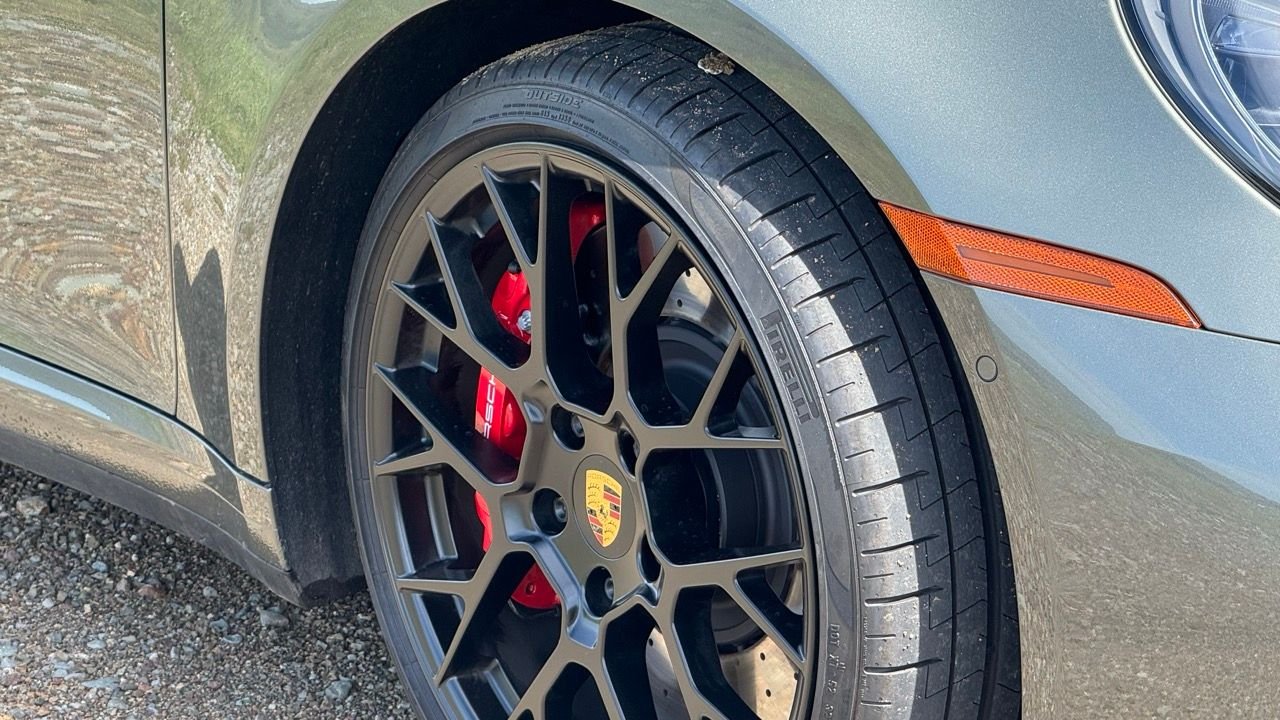 2022 Porsche 911 - 2022 GTS Targa 4 in Aventurine Green, 930 Red leather package, Super low miles - Used - VIN WP0BB2A94NS232477 - 1,390 Miles - 6 cyl - 4WD - Automatic - Coupe - Gray - San Francisco, CA 94107, United States