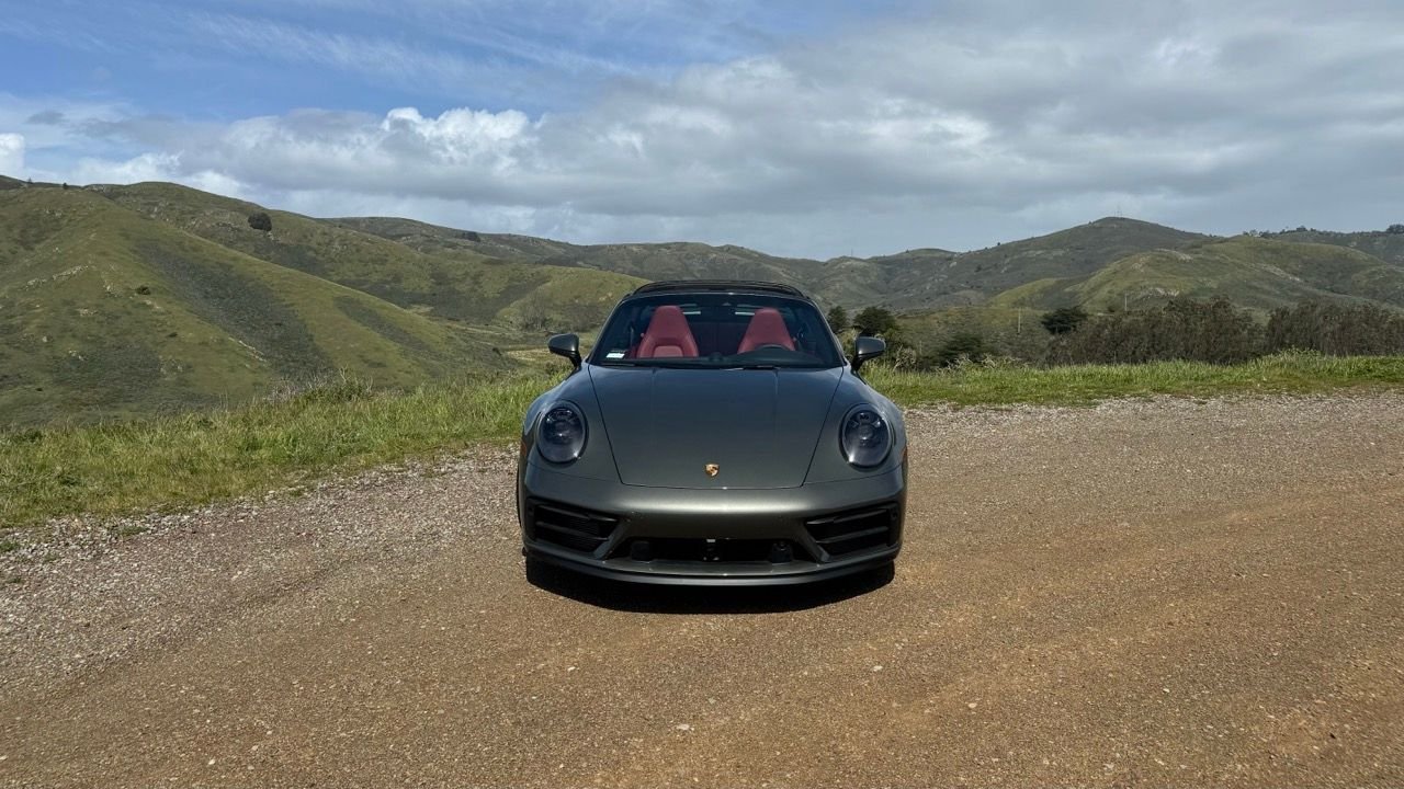 2022 Porsche 911 - 2022 GTS Targa 4 in Aventurine Green, 930 Red leather package, Super low miles - Used - VIN WP0BB2A94NS232477 - 1,390 Miles - 6 cyl - 4WD - Automatic - Coupe - Gray - San Francisco, CA 94107, United States