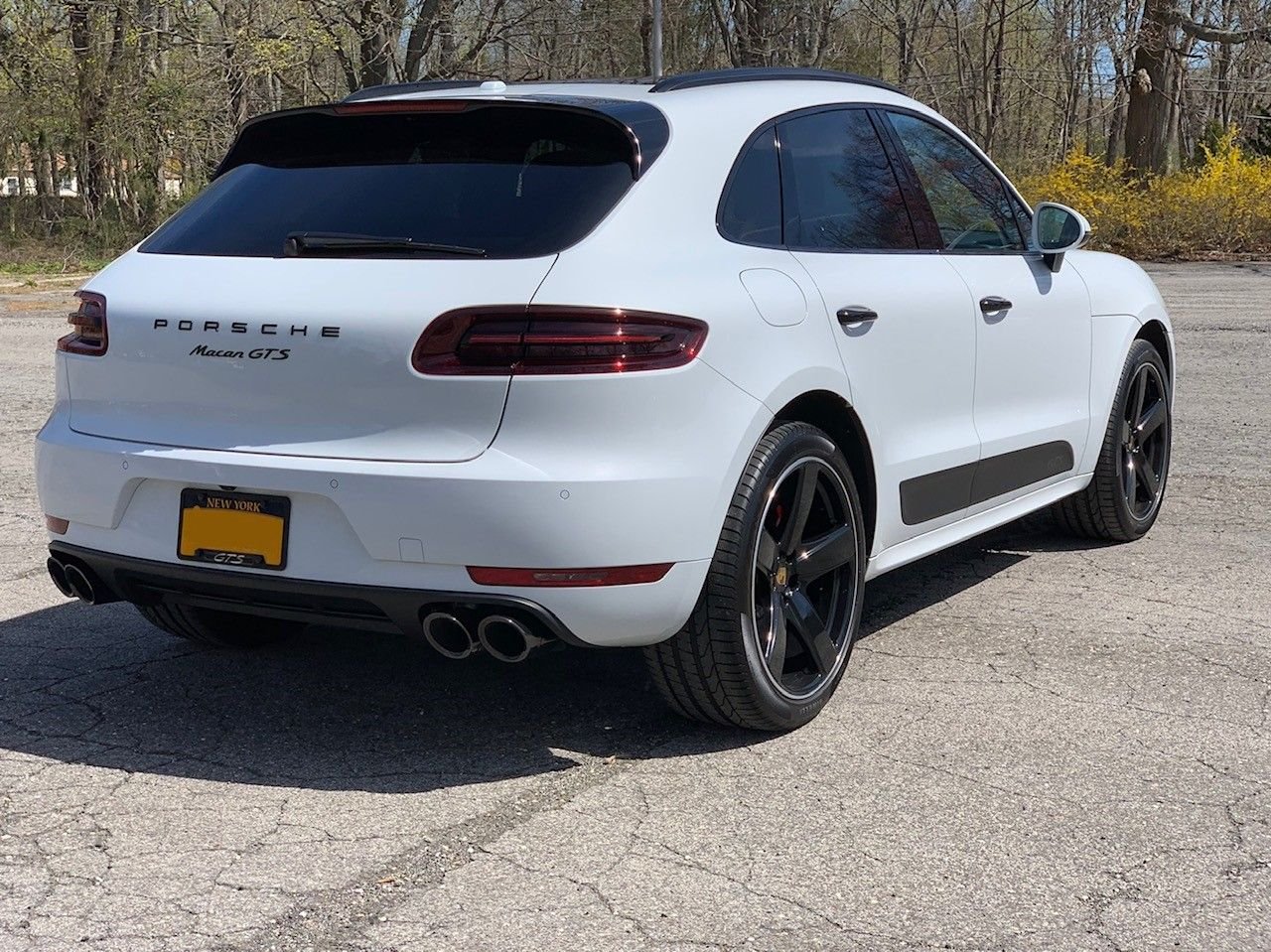 2018 Porsche Macan - 2018 Porsche Macan GTS, 20k Miles, High MSRP ($91k), 1 owner, under factory warraty - Used - VIN WP1AG2A56JLB62512 - 20,000 Miles - 6 cyl - AWD - Automatic - SUV - White - Huntington, NY 11743, United States