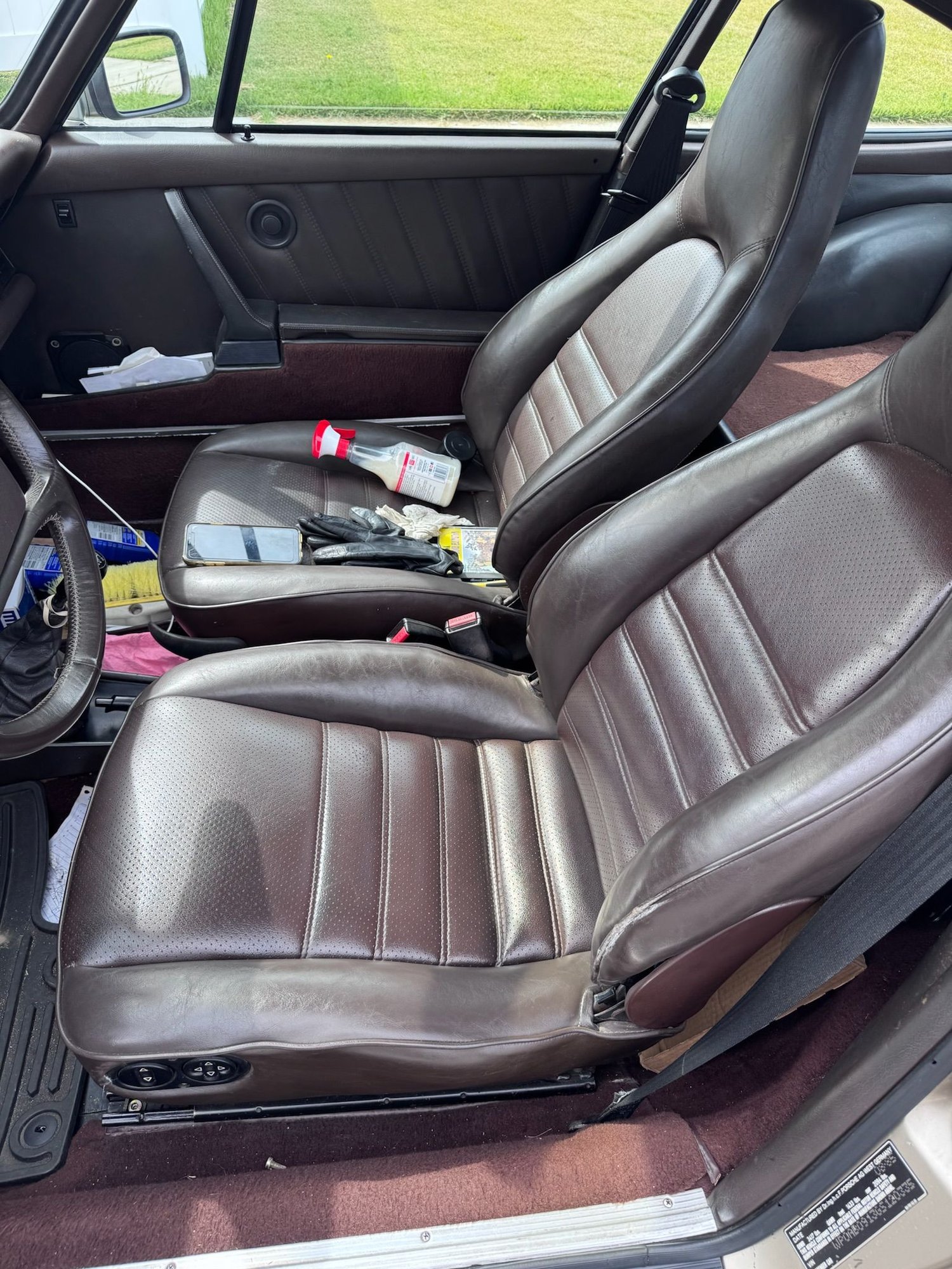 1986 Porsche 911 - **FOR SALE 1986 Porsche 911** OR TRADE FOR A CAYMAN ** - Used - VIN WP0AB0913GS120335 - 132,864 Miles - 6 cyl - 2WD - Manual - Coupe - Gold - Massapequa, NY 11758, United States