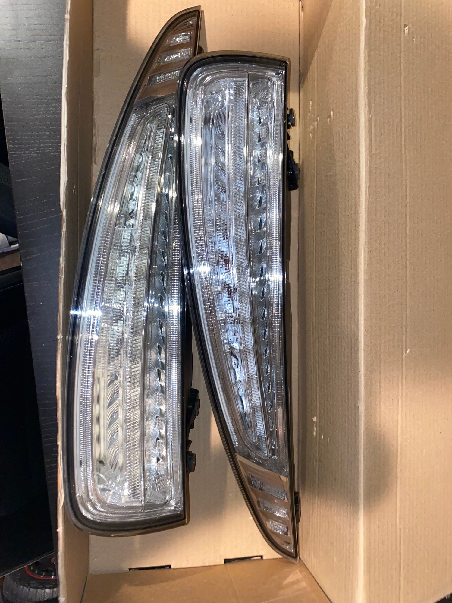 Lights - 991.1 clear tail lights - Used - 2013 to 2016 Porsche 911 - La Crescenta, CA 91214, United States