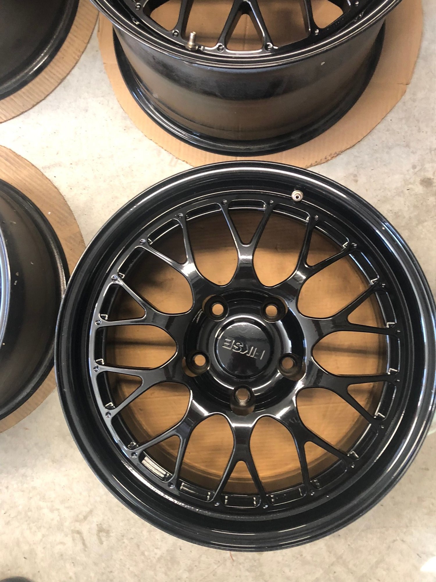 Fiske FM 10 set of 18 inch 8.5 11.5 rims - Rennlist - Porsche ...