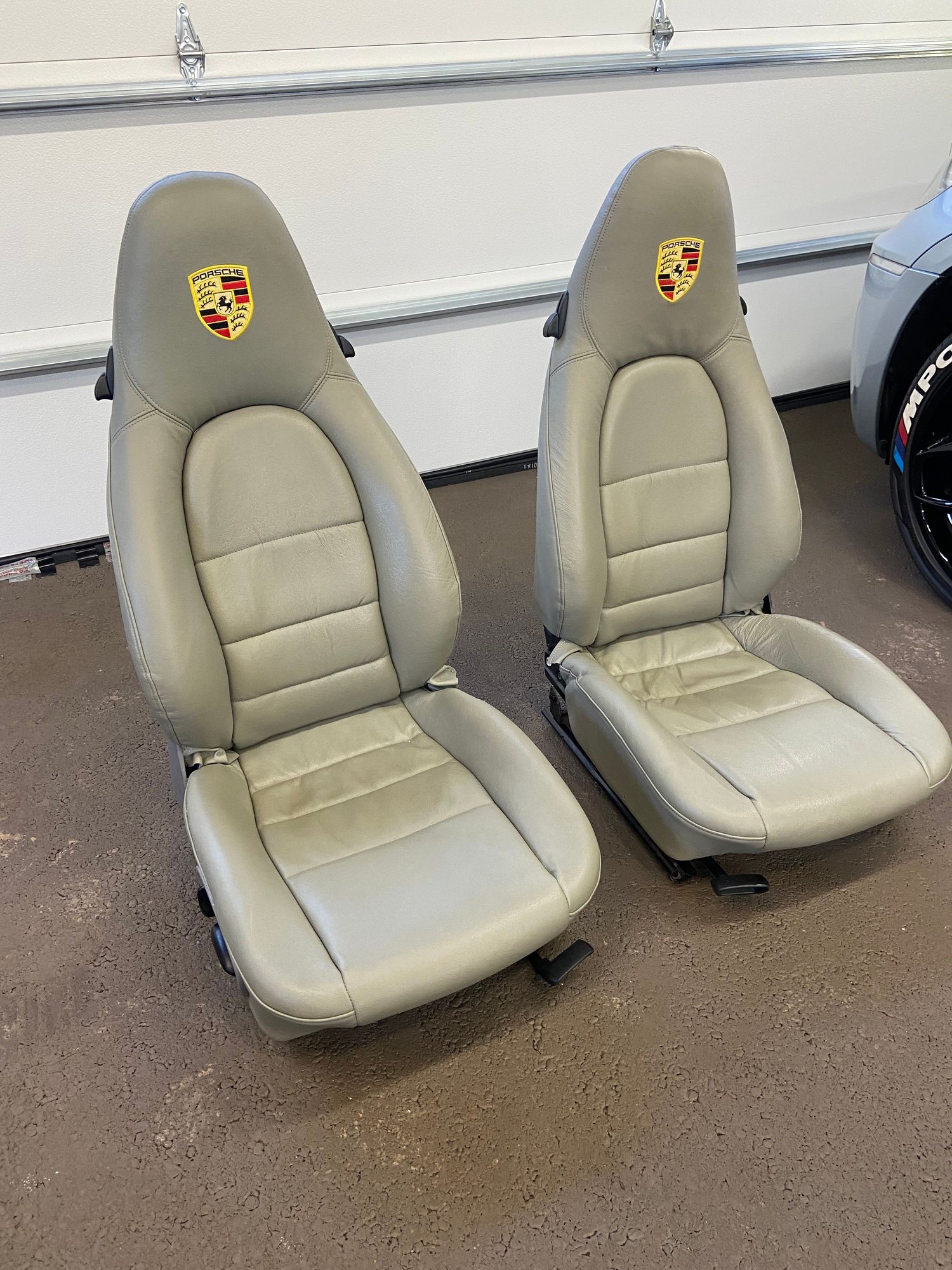 996 front seats pair Rennlist Porsche Discussion Forums