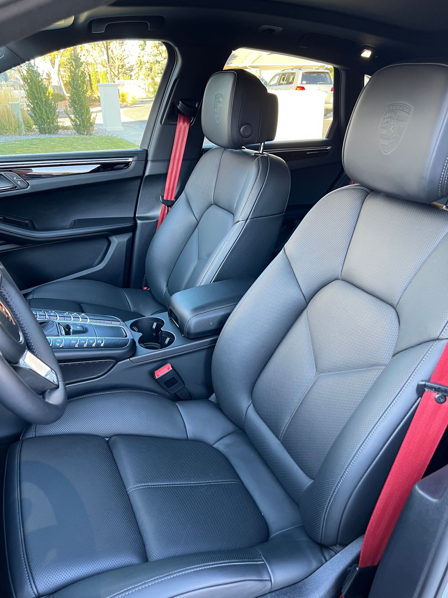 2020 Porsche Macan - Chalk Macan GTS - Used - VIN WP1AG2A53LLB55083 - 9,300 Miles - 6 cyl - AWD - Automatic - SUV - Gray - Albuquerque, NM 87111, United States