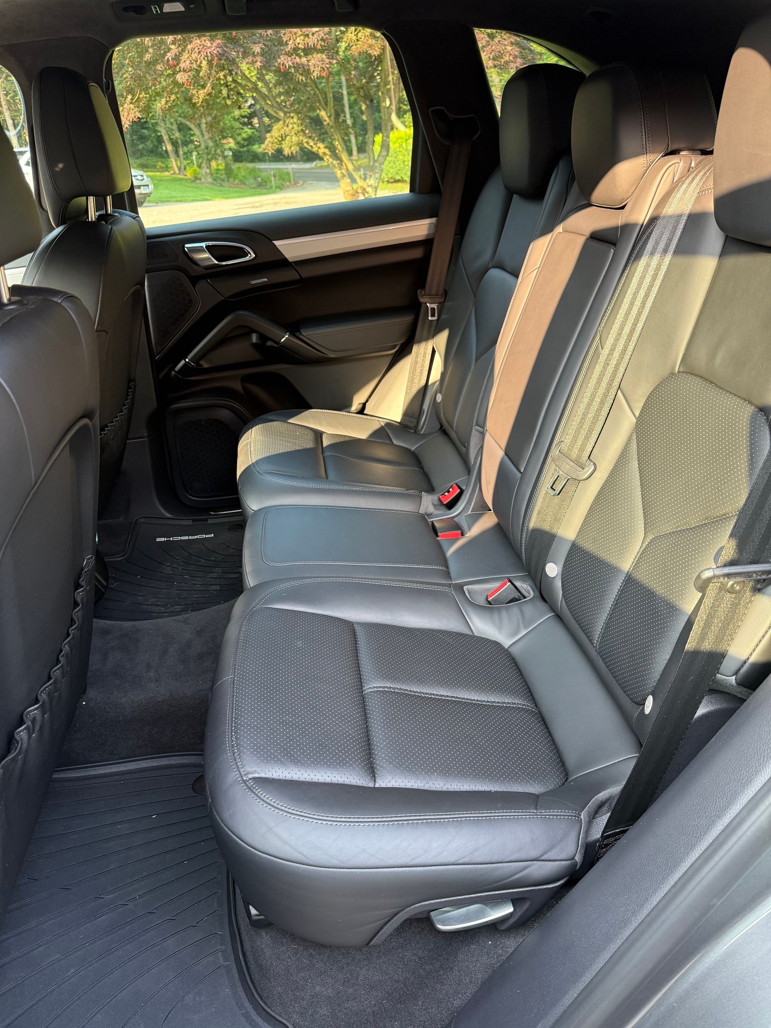 2013 Porsche Cayenne - 2013 Cayenne GTS - Meteor Grey - Used - VIN WP1AD2A2XDLA79281 - 93,000 Miles - 8 cyl - AWD - Automatic - SUV - Gray - North Haven, CT 06473, United States