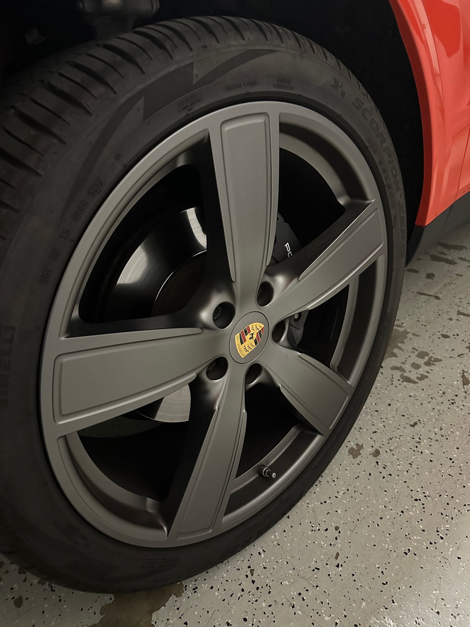 Wheels and Tires/Axles - 2020 Porsche Cayenne wheels 22” willing to trade to 21”or 20” - Used - -1 to 2024  All Models - Elk Grove Village, IL 60007, United States