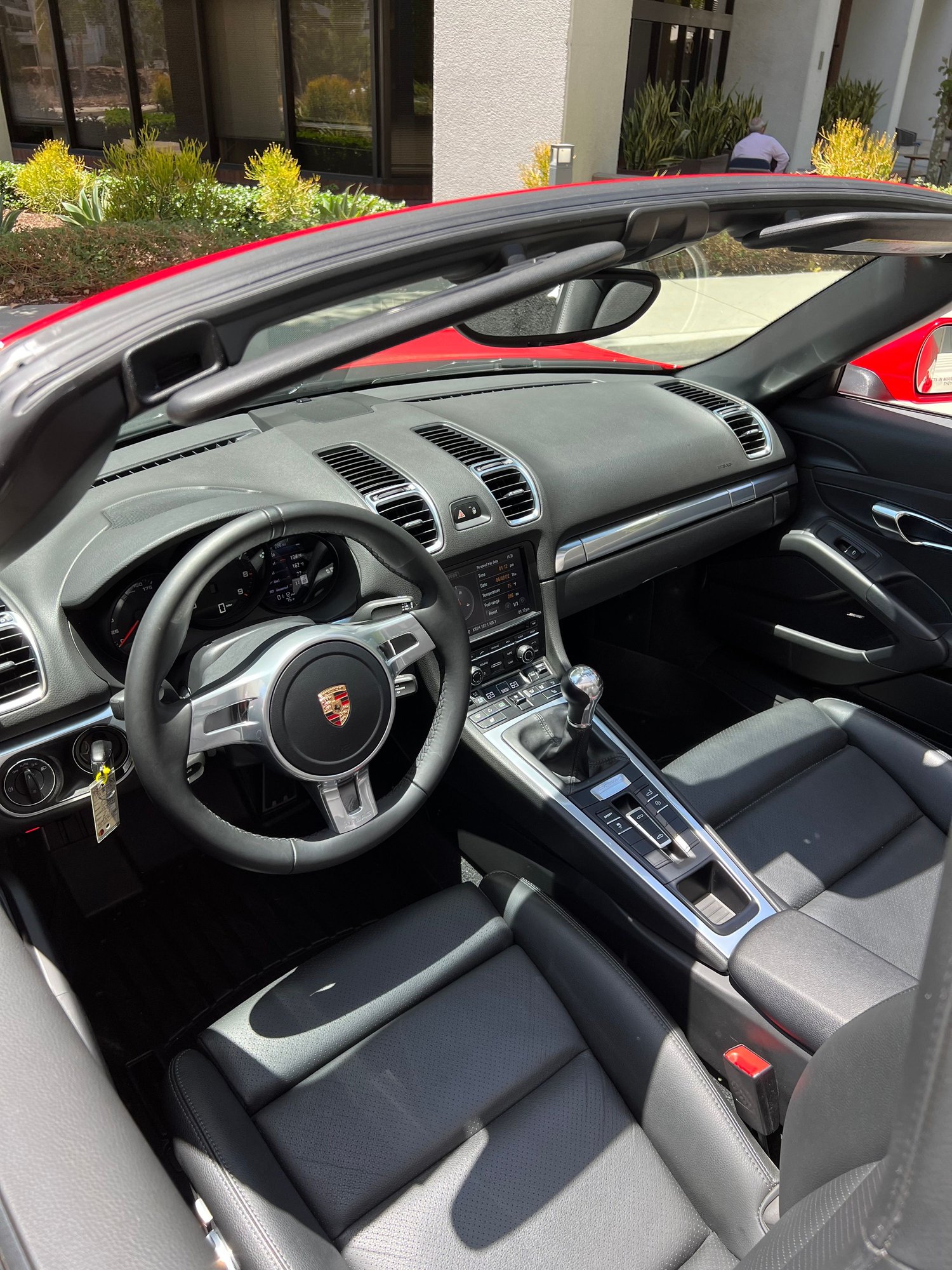 2013 Porsche Boxster - 2013 Boxster 13k mile Garage Queen, rare 6 speed manual Guards Red/Black - Used - VIN WP0AA2A99AS7064xx - 13,500 Miles - 6 cyl - 2WD - Manual - La Canada, CA 91011, United States