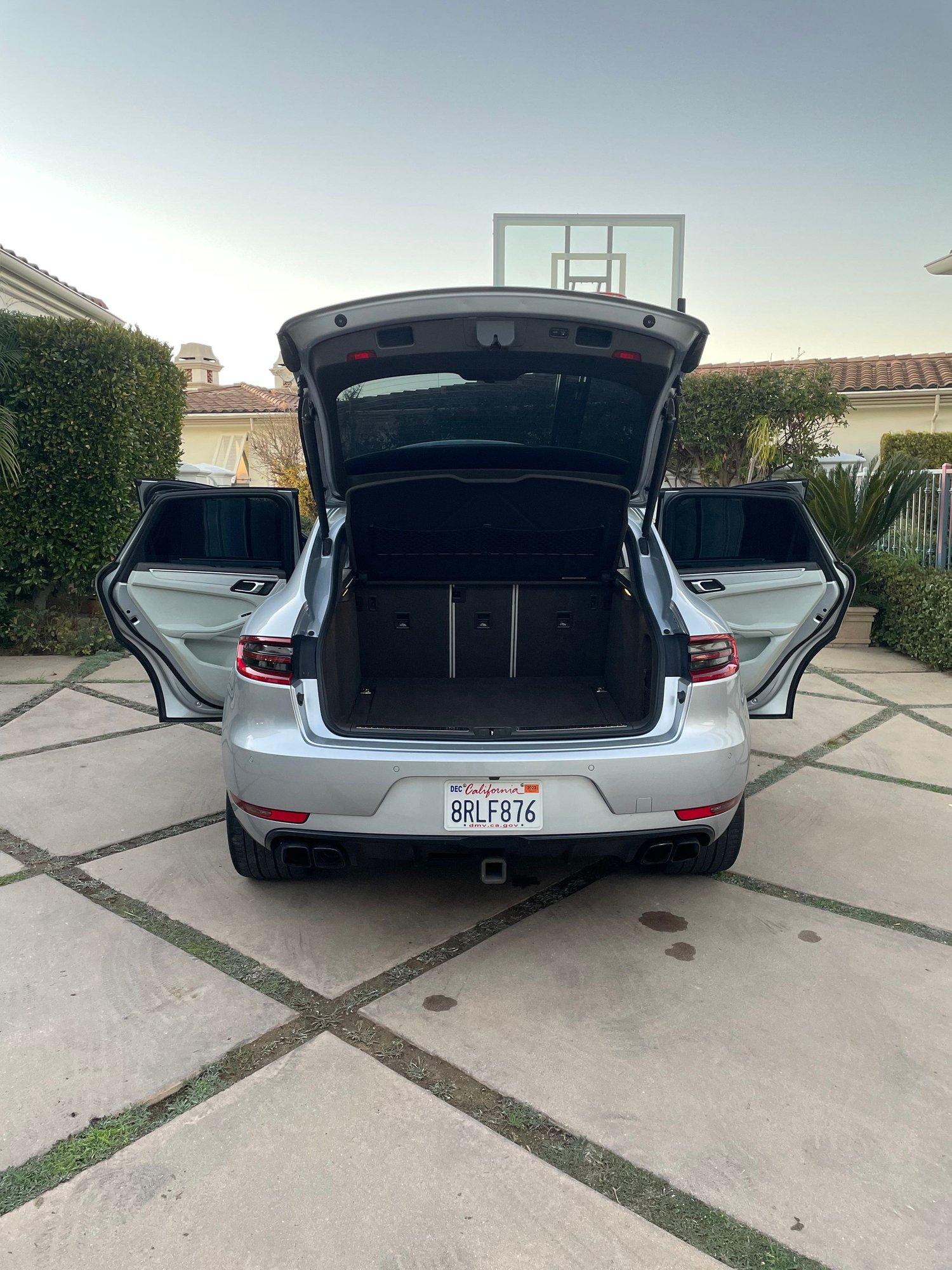 2016 Porsche Macan - Fully-loaded Porsche Macan Turbo in rare color combination - Used - VIN WP1AF2A54GLB90059 - 57,560 Miles - 6 cyl - AWD - Automatic - SUV - Silver - Culver City, CA 90232, United States