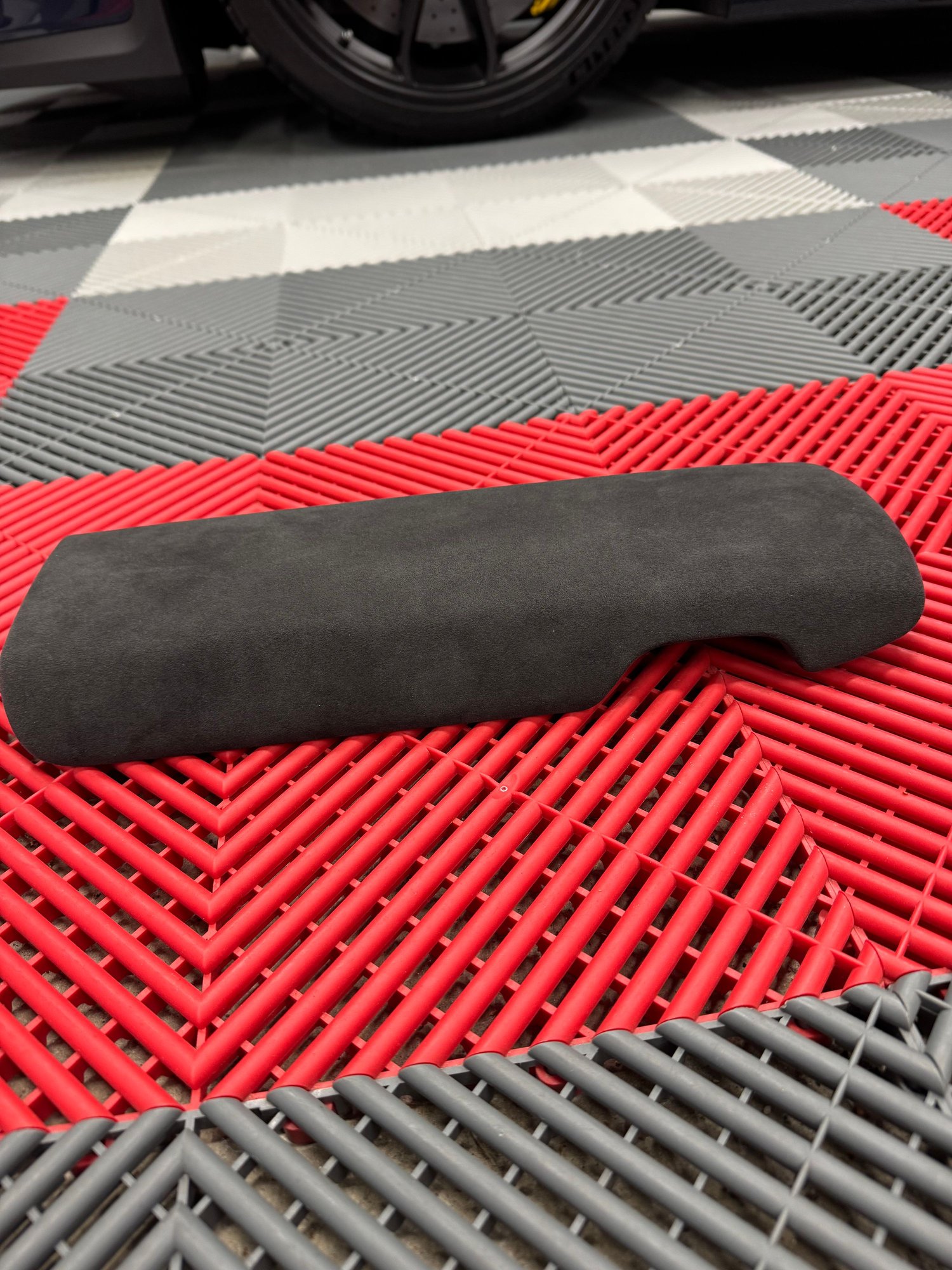 Interior/Upholstery - Console Lid in Alcantara for 991.1 and 981 models - Used - 0  All Models - Gainesville, FL 32608, United States