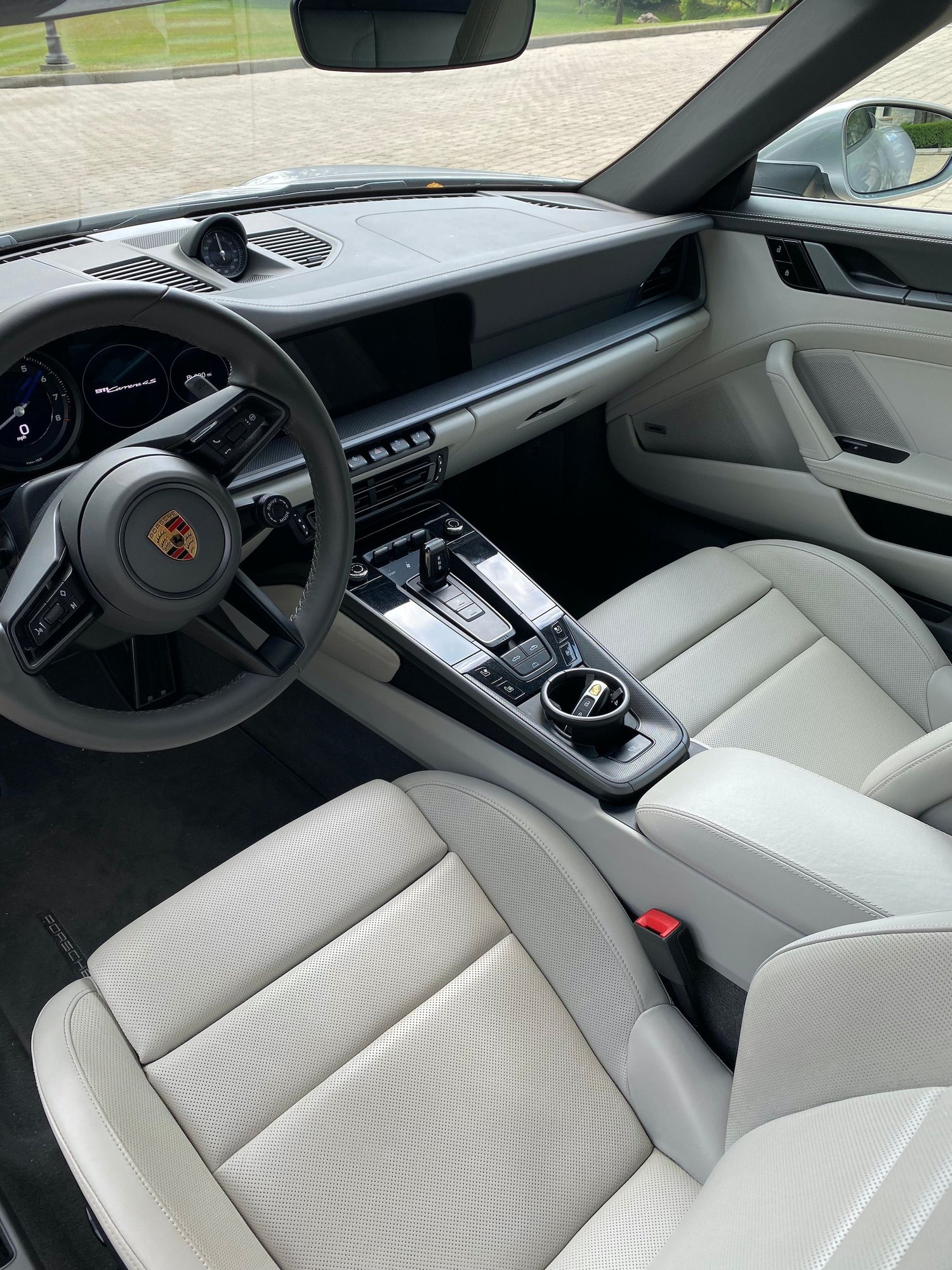 2020 Porsche 911 - 2020 Porsche 911 C4S Cabriolet - Used - VIN WP0CB2A93LS262250 - 6 cyl - AWD - Automatic - Convertible - Silver - Indianapolis, IN 46205, United States