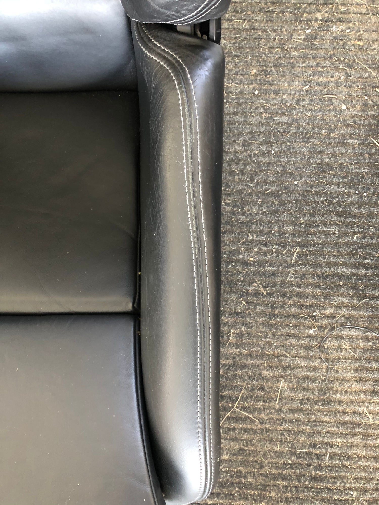 Interior/Upholstery - 997 GT2 Carbon Bucket Seats - Used - 2005 to 2011 Porsche GT2 - 2005 to 2011 Porsche GT3 - 2005 to 2011 Porsche Carrera - Downers Grove, IL 60516, United States