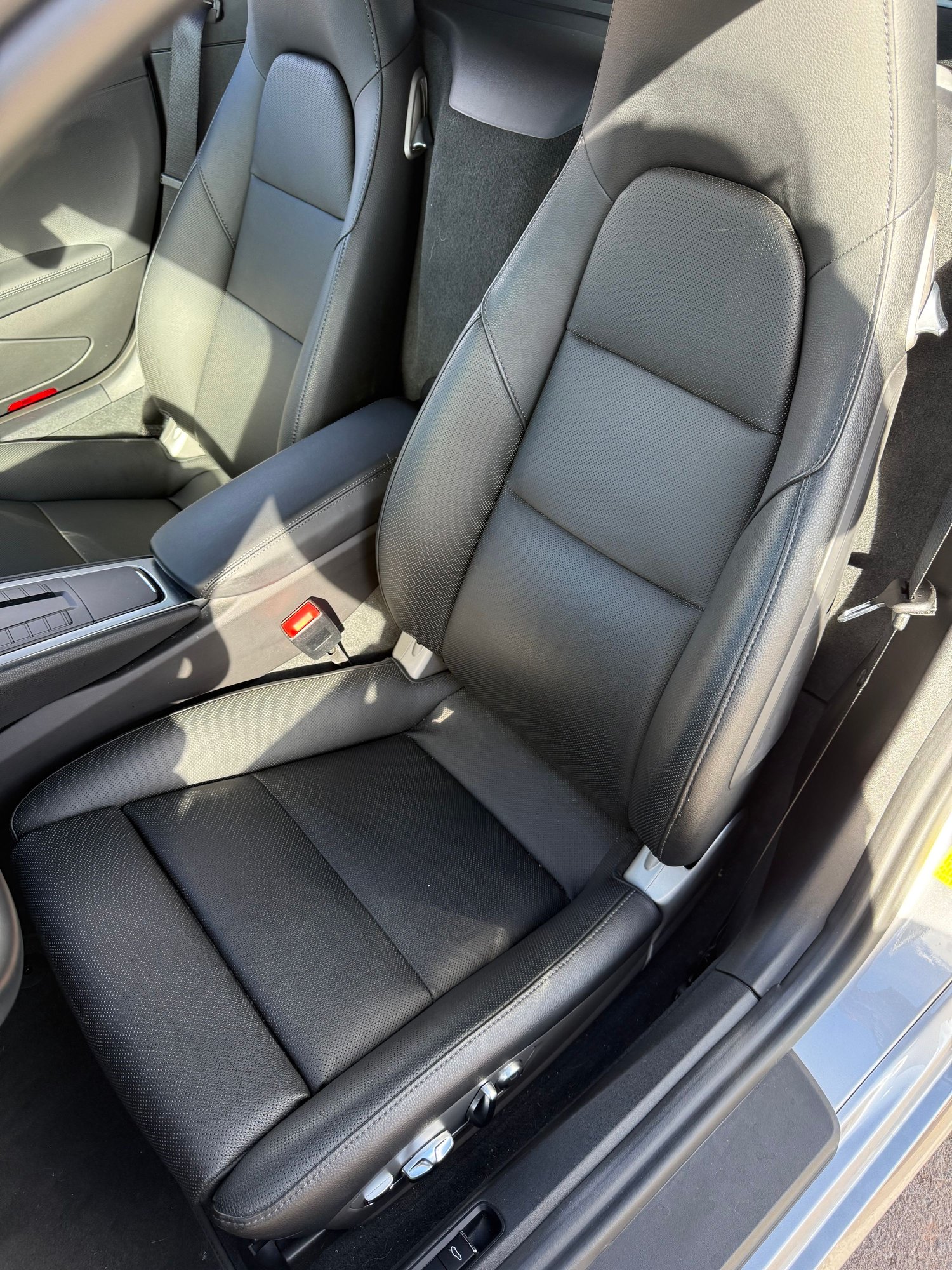 2018 Porsche 718 Cayman - 2018 Porsche Cayman 718s - Used - VIN WP0AB2A87JK278401 - 5,000 Miles - 4 cyl - 2WD - Automatic - Coupe - Silver - Monument, CO 80132, United States