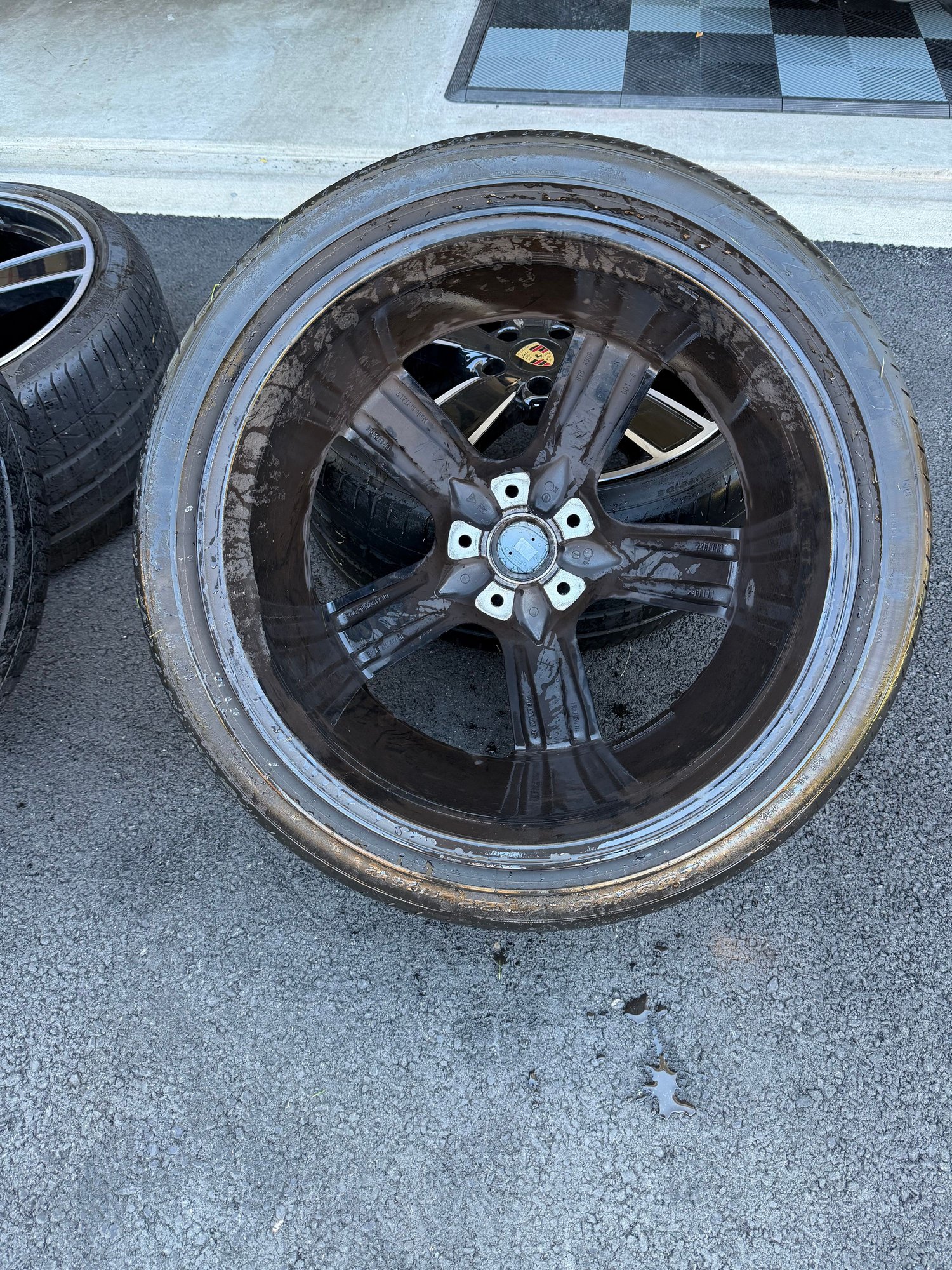 Wheels and Tires/Axles - 22" Cayenne Sport Classic in Gloss Black (48Y) - Used - All Years  All Models - Doylestown, PA 18901, United States