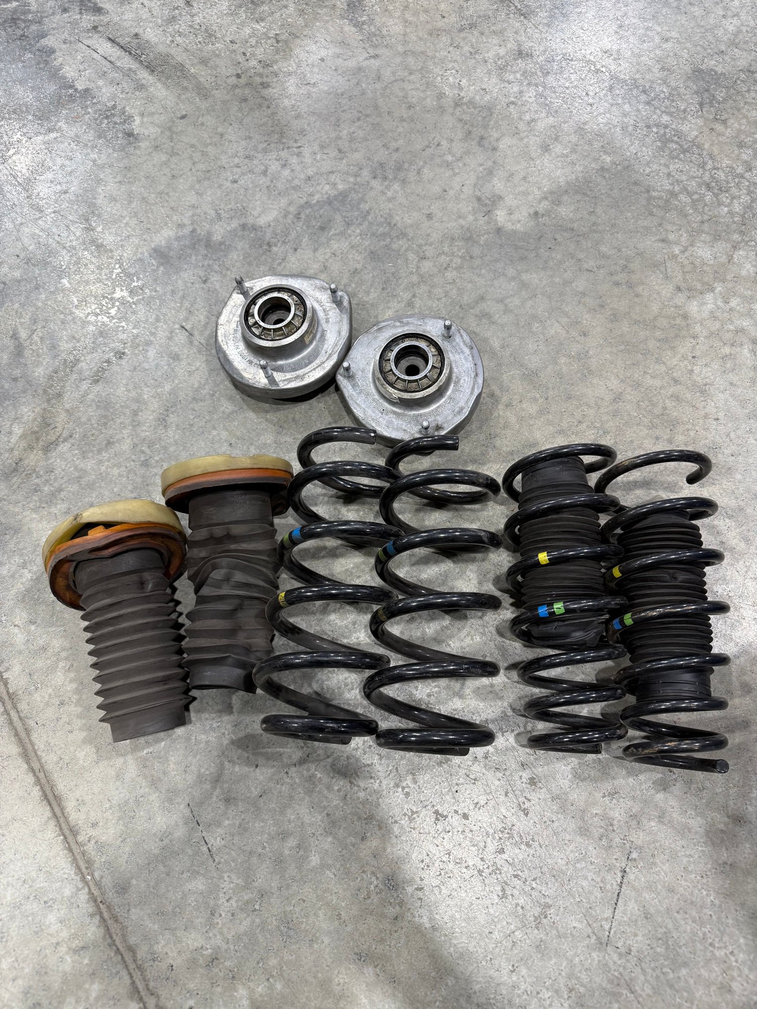 Steering/Suspension - FS: 991 911 Suspension parts, springs, upper mounts boots - Used - -1 to 2026  All Models - Country Club, MO 64505, United States