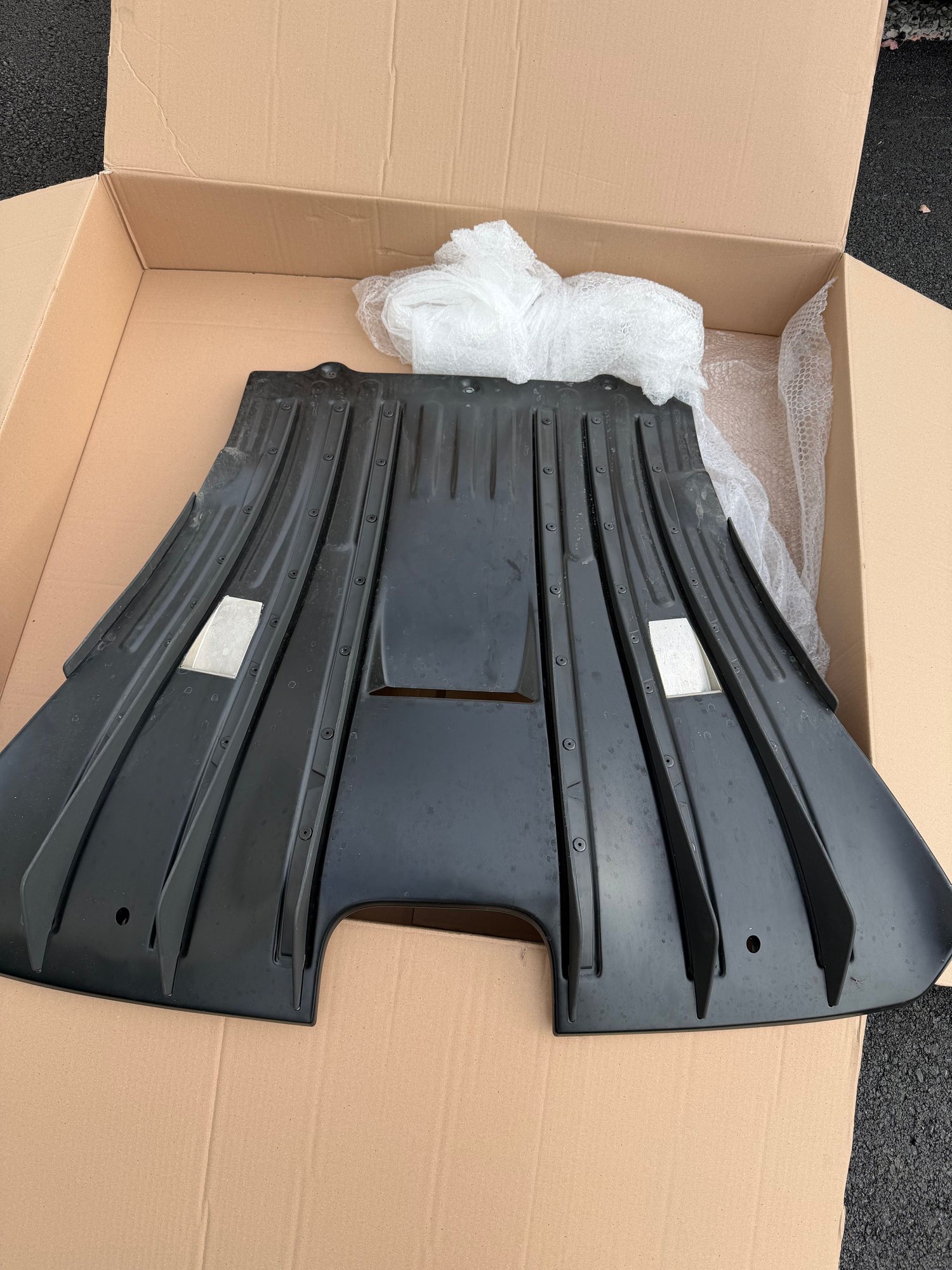 Exterior Body Parts - 992.1 GT3/3RS Underbody Diffuser 9GT.825.197B 9GT825197B - Used - -1 to 2027  All Models - Philadelphia, PA 19019, United States