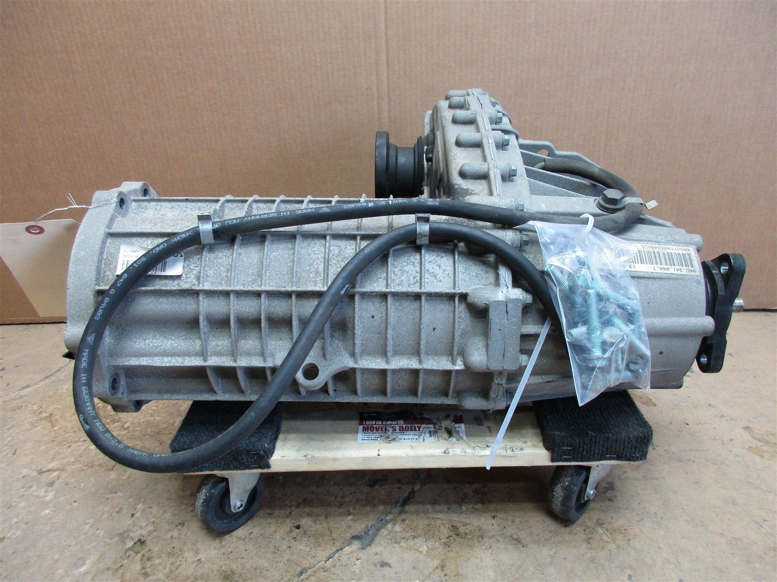 Drivetrain - 04 Cayenne S AWD Porsche 955 Transmission TRANSFER CASE 0AD341040T 77,000 miles - Used - Akron, OH 44313, United States