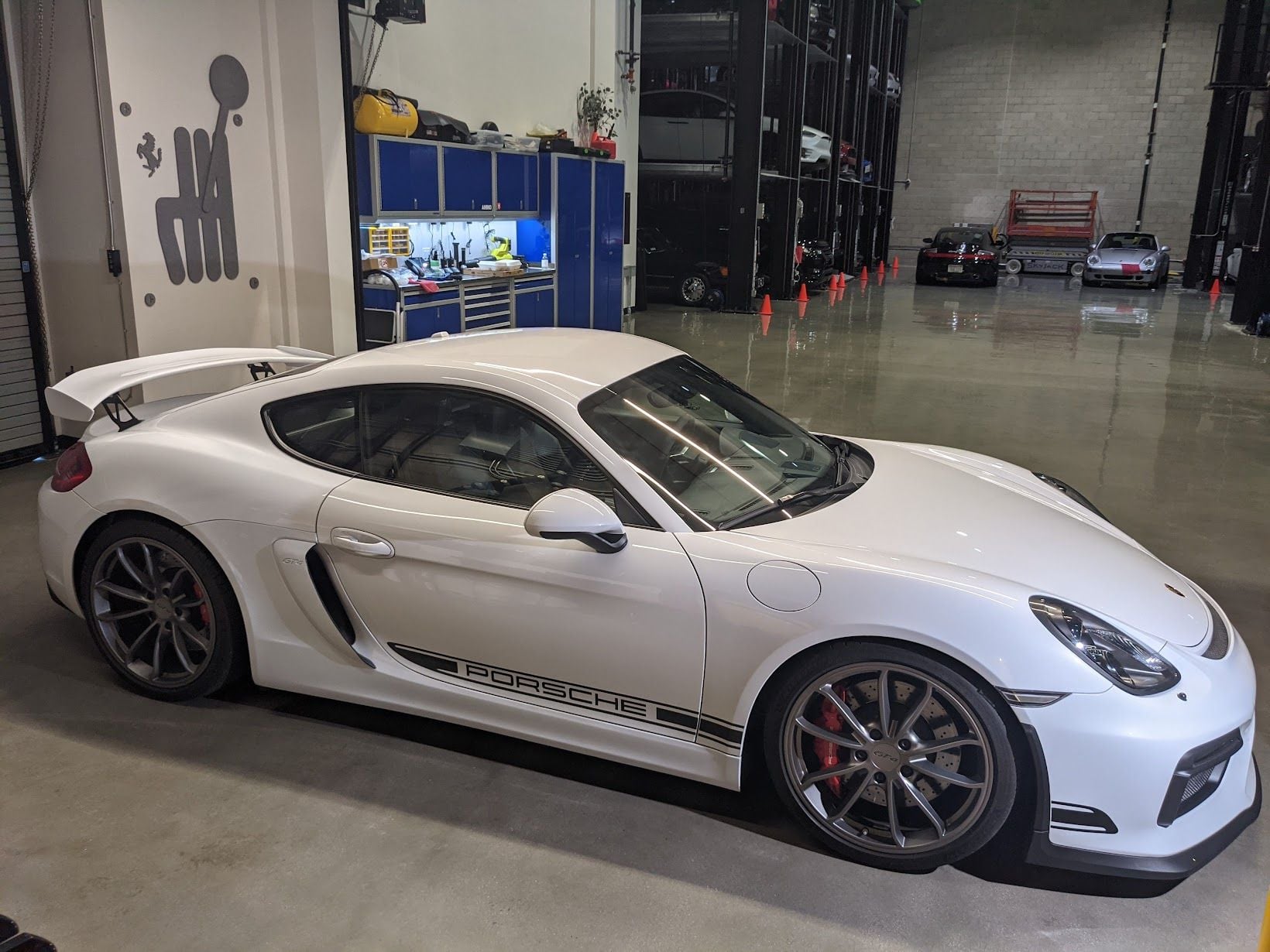 2016 Porsche Cayman GT4 - 2016 Porsche GT4 - Manual / 37k miles - PENDING SALE - Used - VIN WP0AC2A84GK192646 - 37,000 Miles - 6 cyl - 2WD - Manual - Coupe - White - Los Angeles, CA 90291, United States