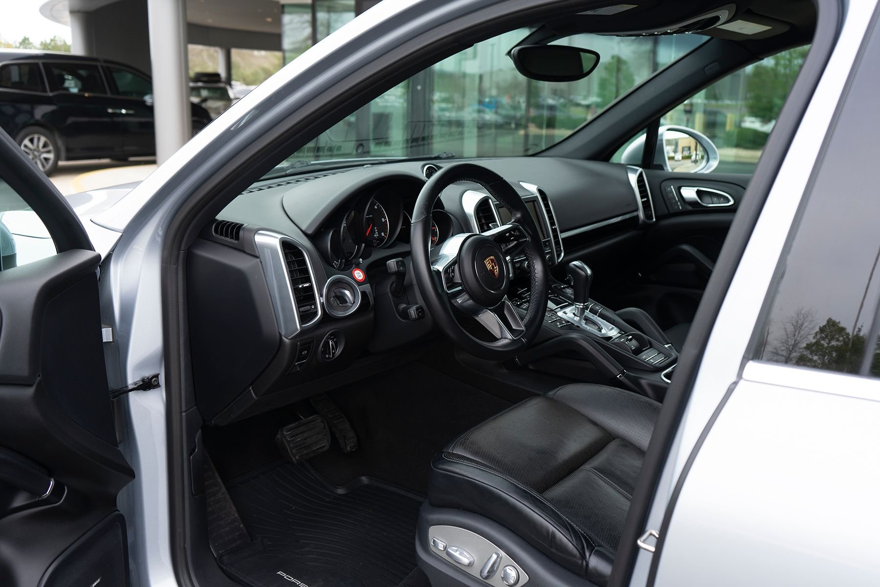 2015 Porsche Cayenne - 2015 Porsche Cayenne Diesel 55,200 miles in Outstanding Condition - Used - VIN WP1AF2A22FLA40973 - 6 cyl - AWD - Automatic - SUV - Silver - Birmingham, AL 35213, United States