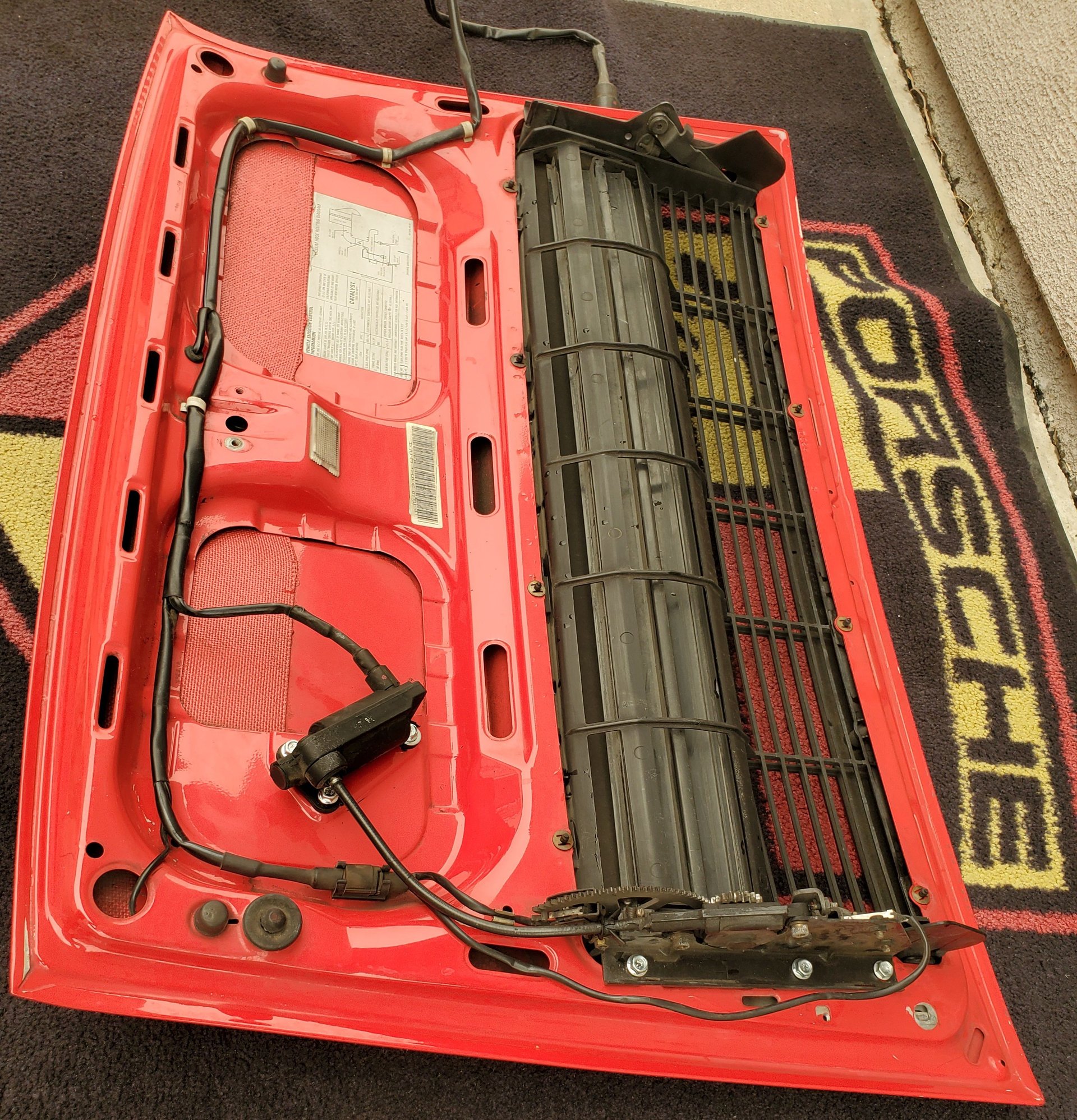 Exterior Body Parts - 1989 -1994 Porsche 911 964 Red Mechanical Lift Spoiler Decklid - Used - 1989 to 1994 Porsche 911 - Los Angeles, CA 90032, United States
