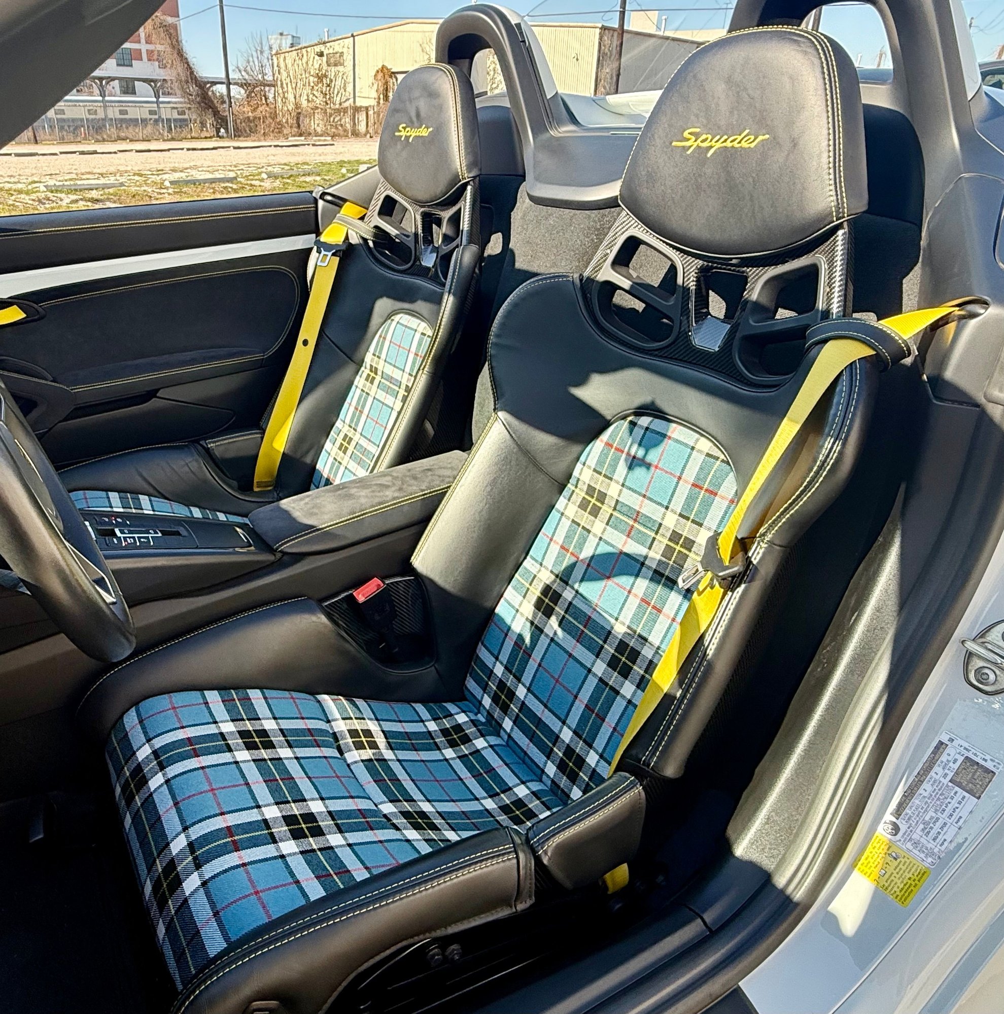 2016 Porsche Boxster - 2016 Porsche Boxster 981 Spyder (LWB/White/Black int. w/Yellow Stitch) - Used - Houston, TX 77450, United States