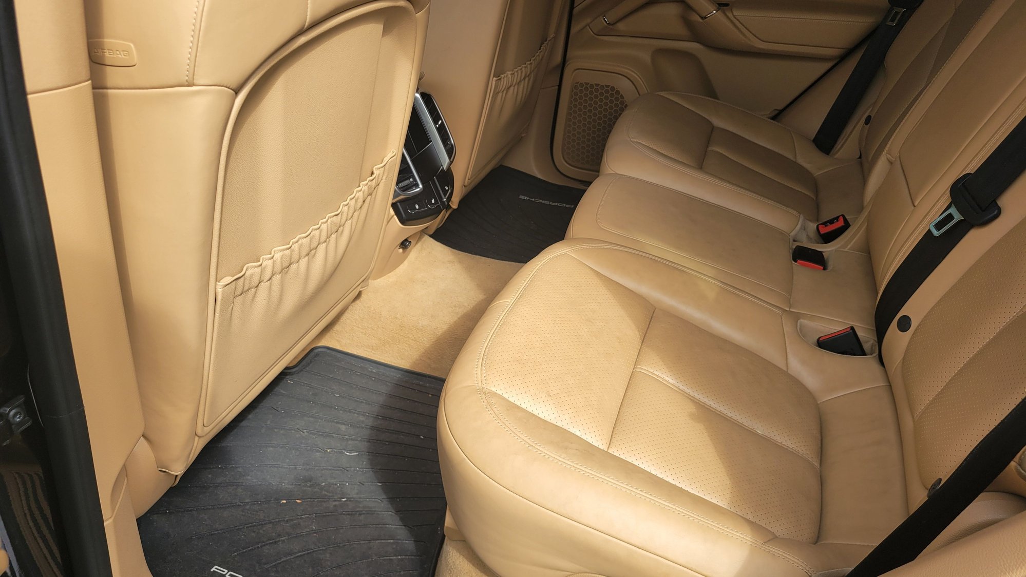 2014 Porsche Cayenne - 2014 Cayenne - 6 cyl - low milage 79,500 - single owner - Porsche Maintained - Used - Bentonville, AR 72712, United States