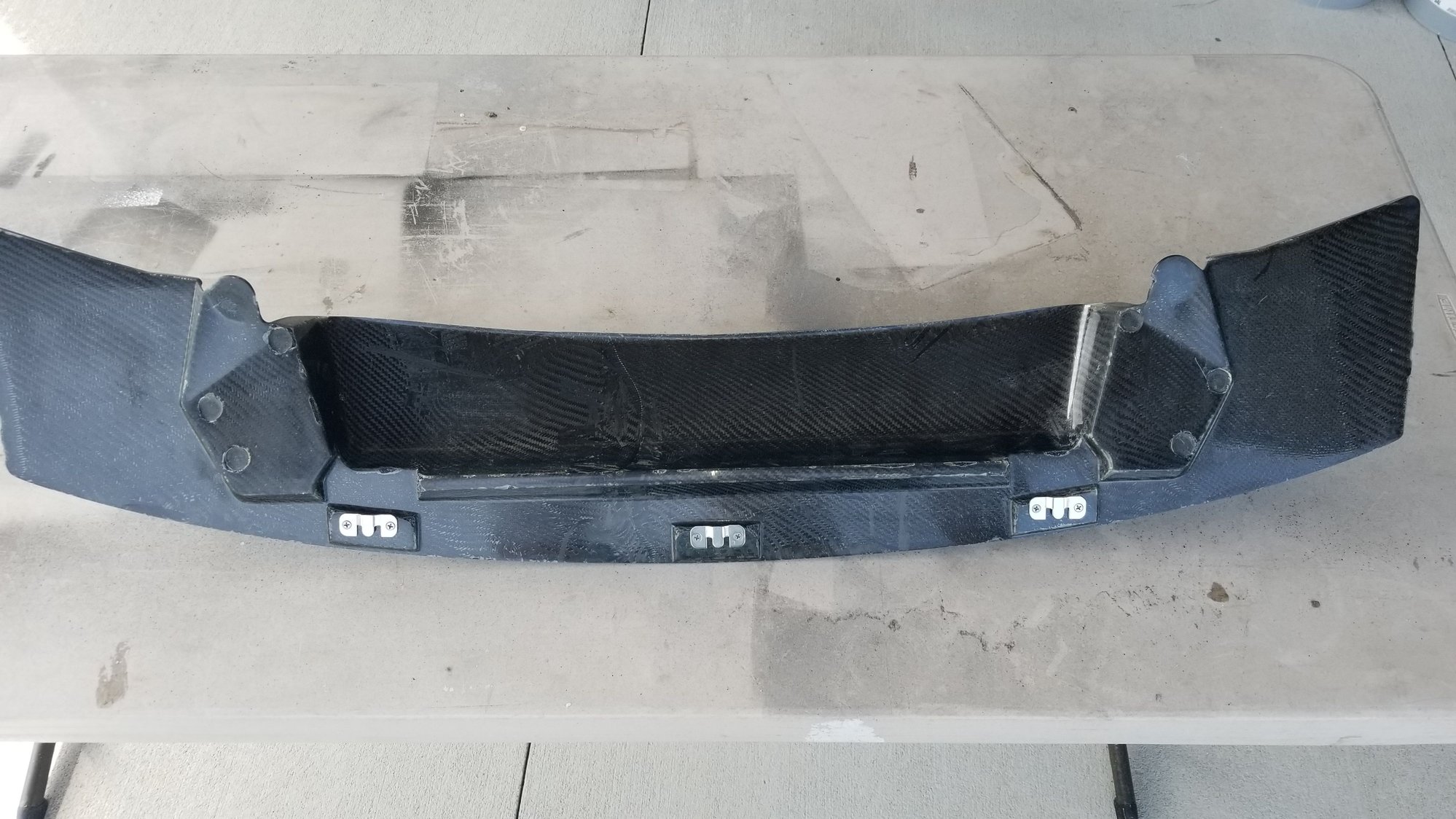 Underside of bottom piece showing air channel