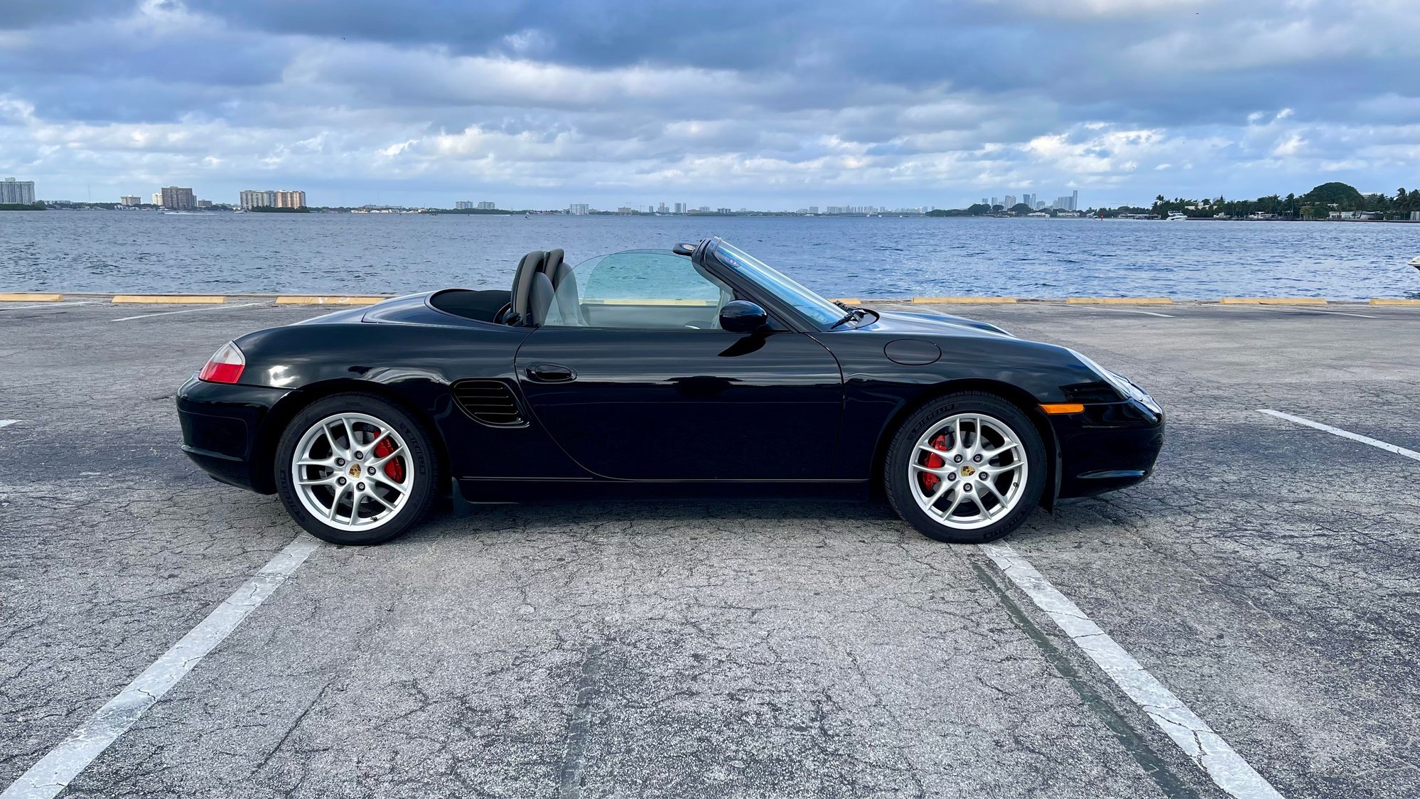 2003 Porsche Boxster - 2003 Porsche Boxster - Used - VIN WP0CA29833U620658 - 31,750 Miles - 6 cyl - 2WD - Automatic - Convertible - Black - Miami Beach, FL 33141, United States