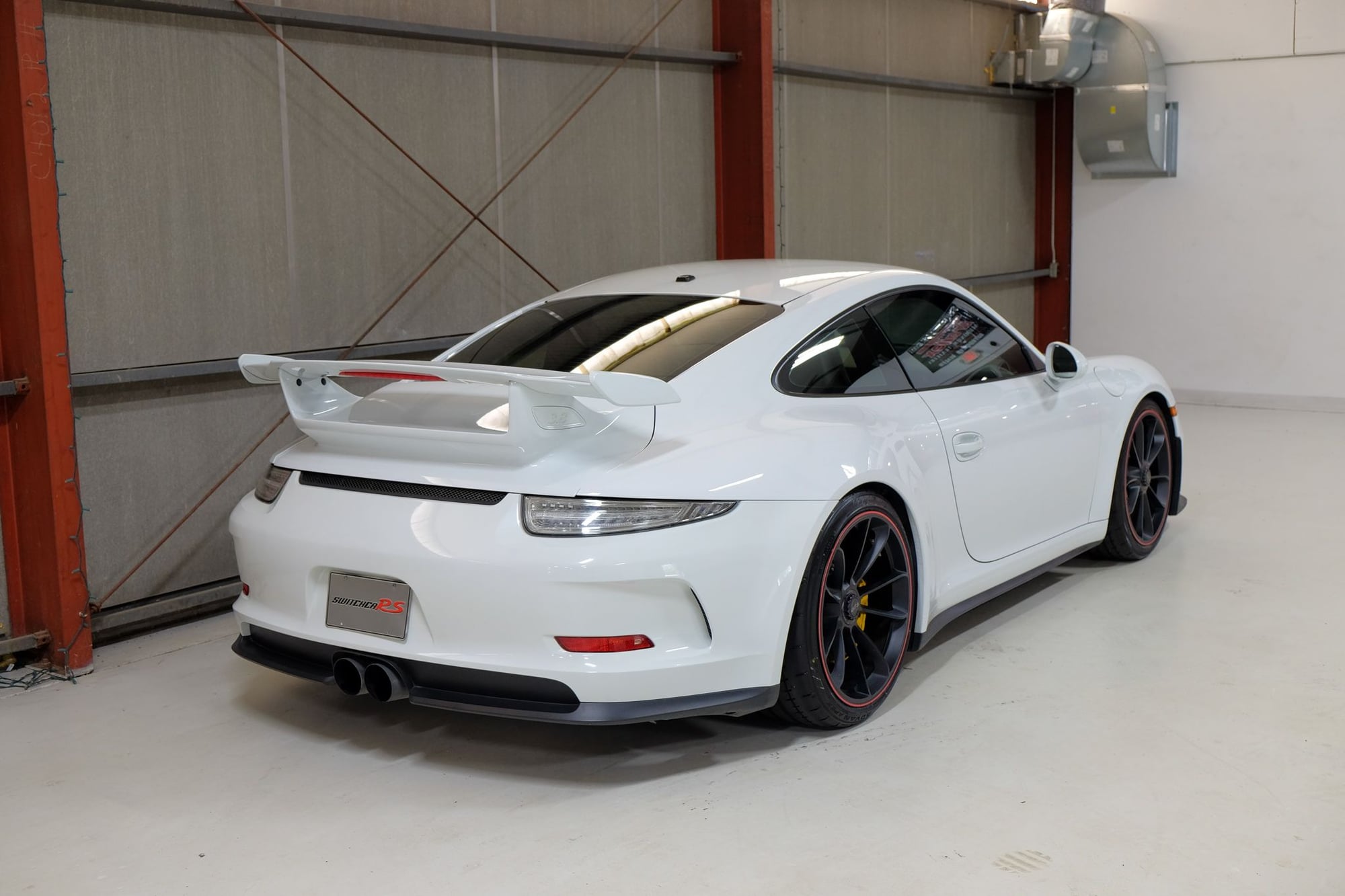 2014 Porsche 911 - 2014 Porsche 911 GT3 High Mileage Deal - Used - VIN WP0AC2A98ES183101 - 51,500 Miles - 6 cyl - 2WD - Automatic - Coupe - White - Twinsburg, OH 44087, United States