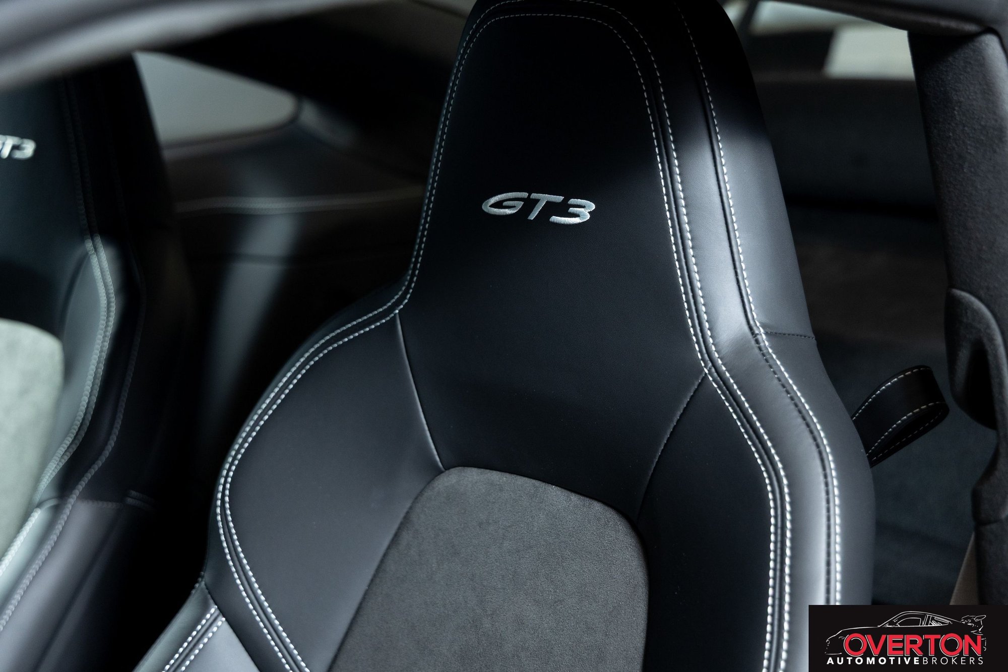 2024 Porsche 911 - 2024 Porsche 911 GT3 in White with Black Leather and Race-Tex Interior with 6-Speed! - Used - Stuart, FL 34996, United States
