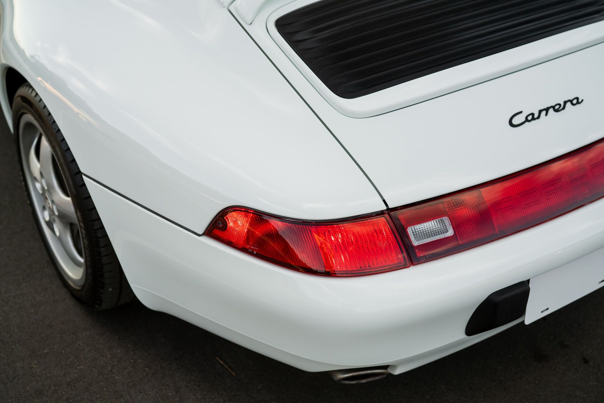 1995 Porsche 911 - 1995 993 Carrera Six-Speed One-Owner - Used - VIN Wpoaa2997ss322771 - 37,526 Miles - 6 cyl - 2WD - Manual - Coupe - White - West Olive, MI 49460, United States