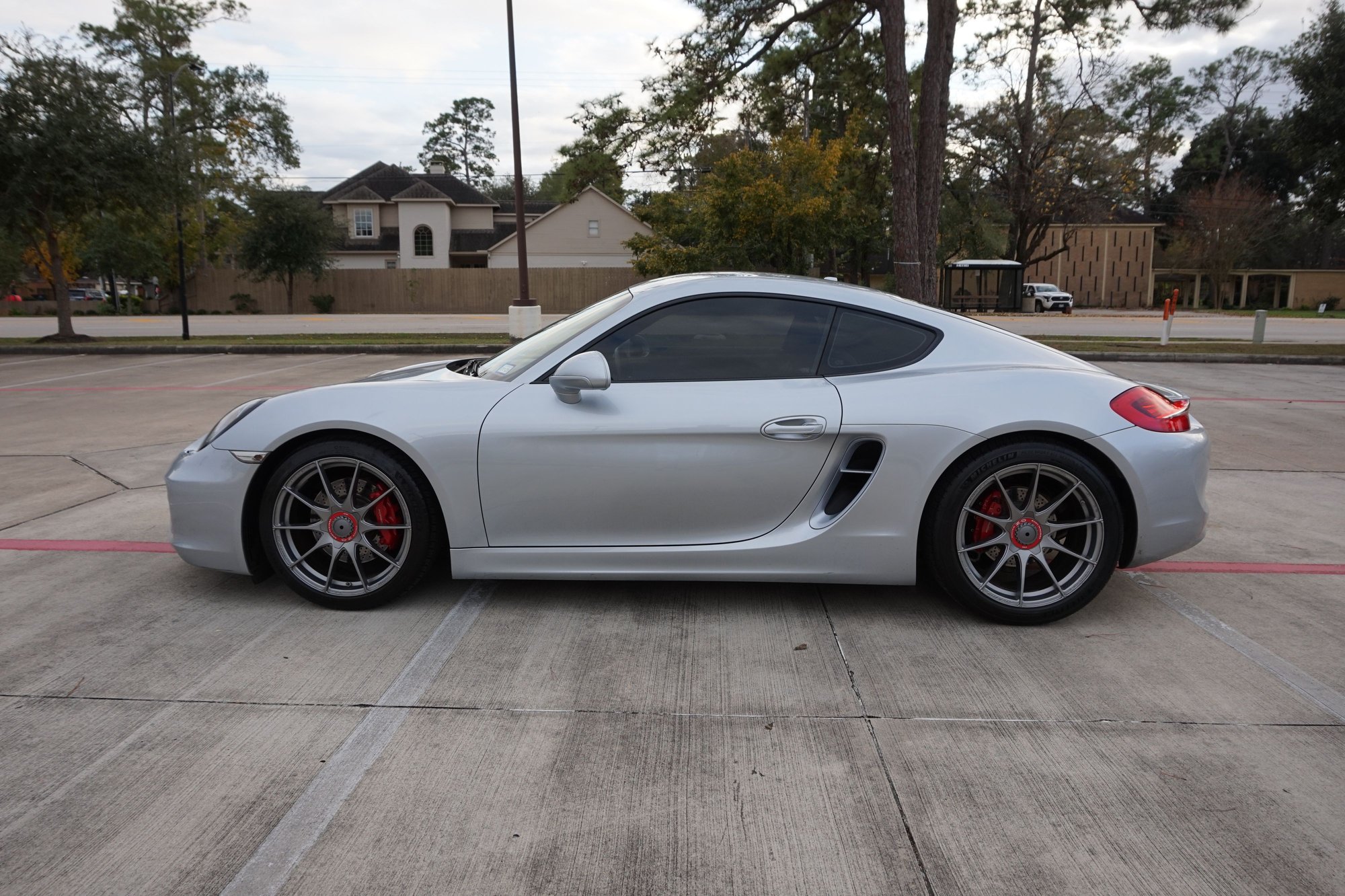 2014 Porsche Cayman - 2014 981 Cayman S 6MT - PSE - Sport Chrono - Sport Seats - Used - VIN WP0AB2A84EK192050 - 51,329 Miles - 6 cyl - 2WD - Manual - Coupe - Silver - Houston, TX 77024, United States