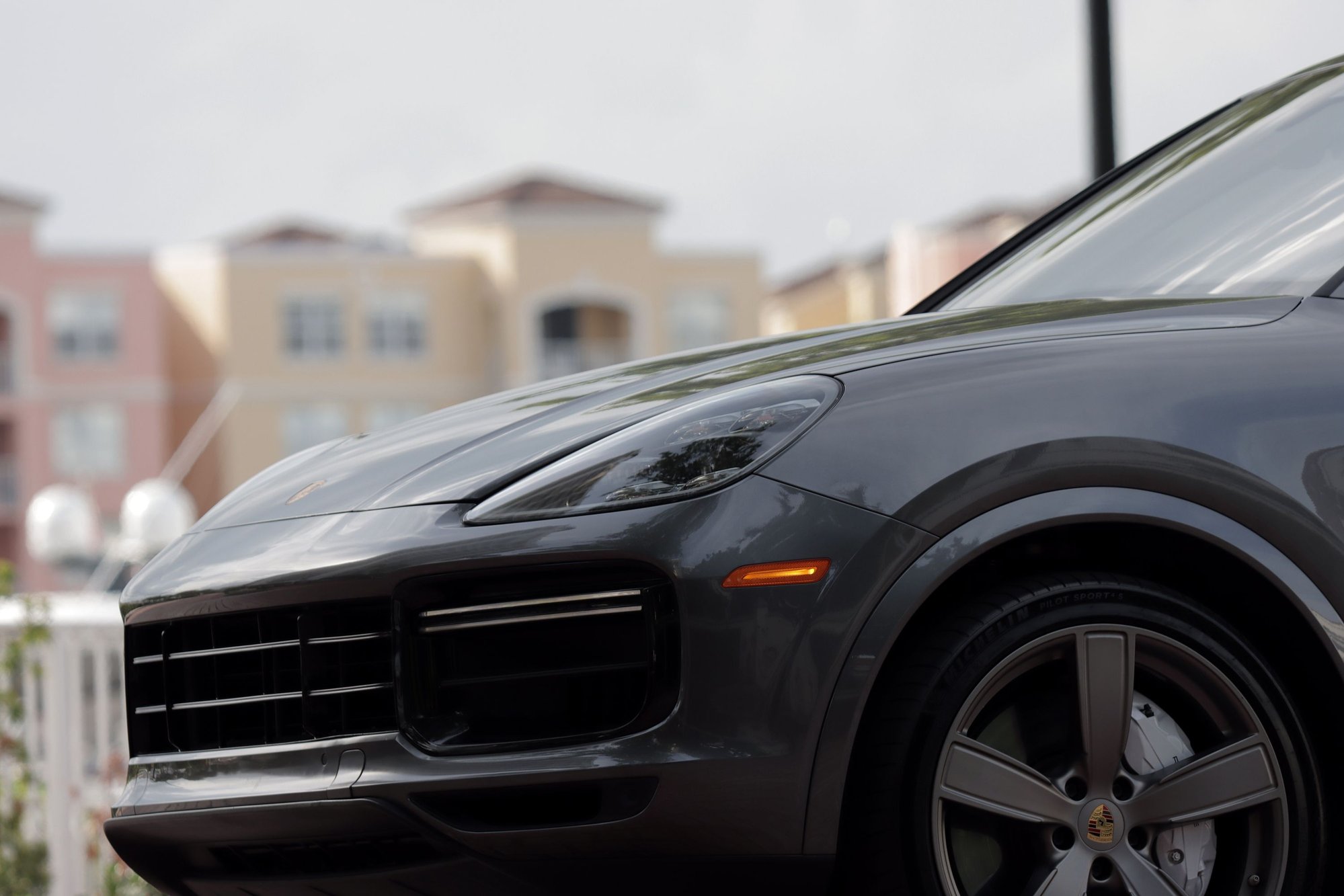 2019 Porsche Cayenne - 2019 Porsche Cayenne Turbo w/ 25K miles - Used - VIN WP1AF2AY4KDA81288 - 25,389 Miles - 8 cyl - AWD - Automatic - SUV - Gray - Aventura, FL 33180, United States