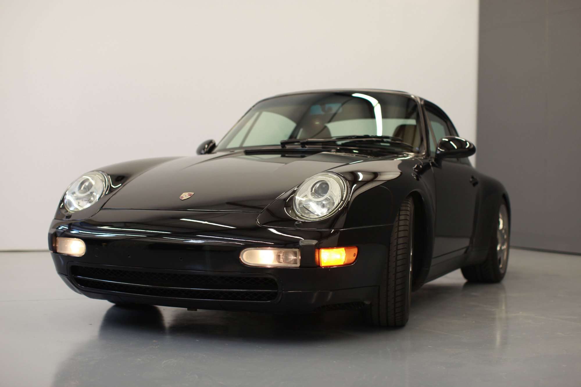1995 Porsche 911 - 1995 993 Carrera 4 - Black/Tan - 33K Miles - Used - VIN WP0AA299XSS323820 - 33,391 Miles - 6 cyl - AWD - Manual - Coupe - Black - Nashville, TN 37211, United States