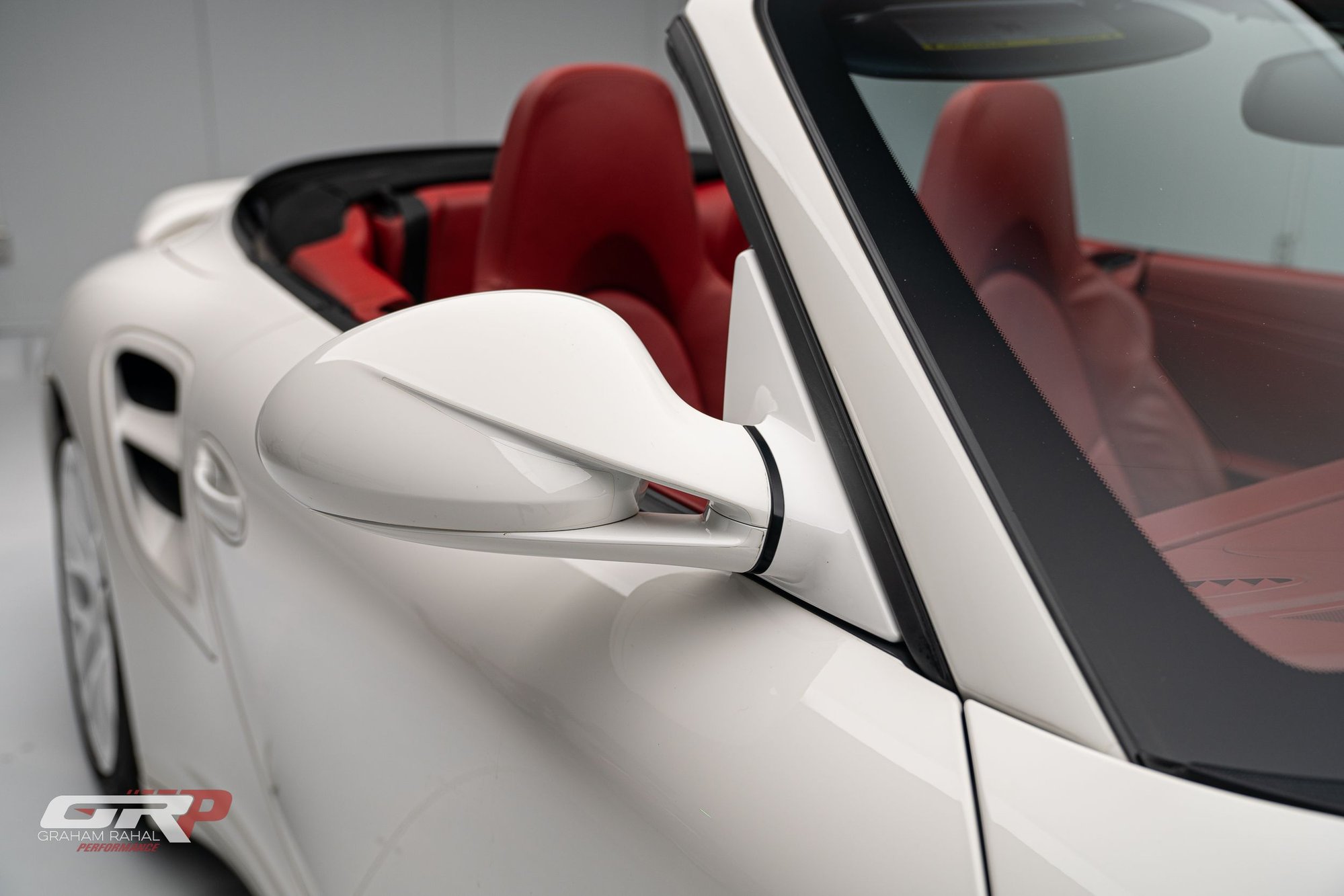 2011 Porsche 911 - 2011 Turbo S Cabriolet - Carrara White over Carrara Red - Used - VIN WP0CD2A99BS77335 - 24,768 Miles - 6 cyl - AWD - Automatic - Convertible - White - Indianapolis, IN 46077, United States