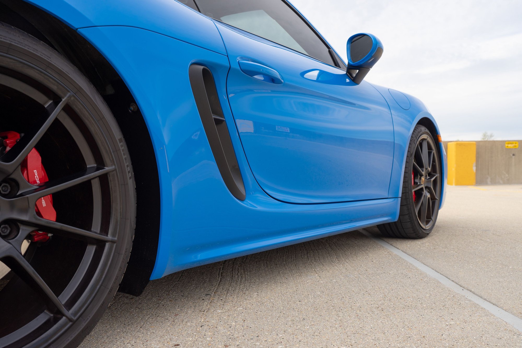 2022 Porsche 718 - 2022 Porsche 718 Cayman GTS 4.0 PDK — Shark Blue — 15k Miles — Extra Wheels - Used - VIN WP0AD2A82NS268262 - 15,270 Miles - 6 cyl - 2WD - Automatic - Coupe - Blue - Arlington Heights, IL 60004, United States
