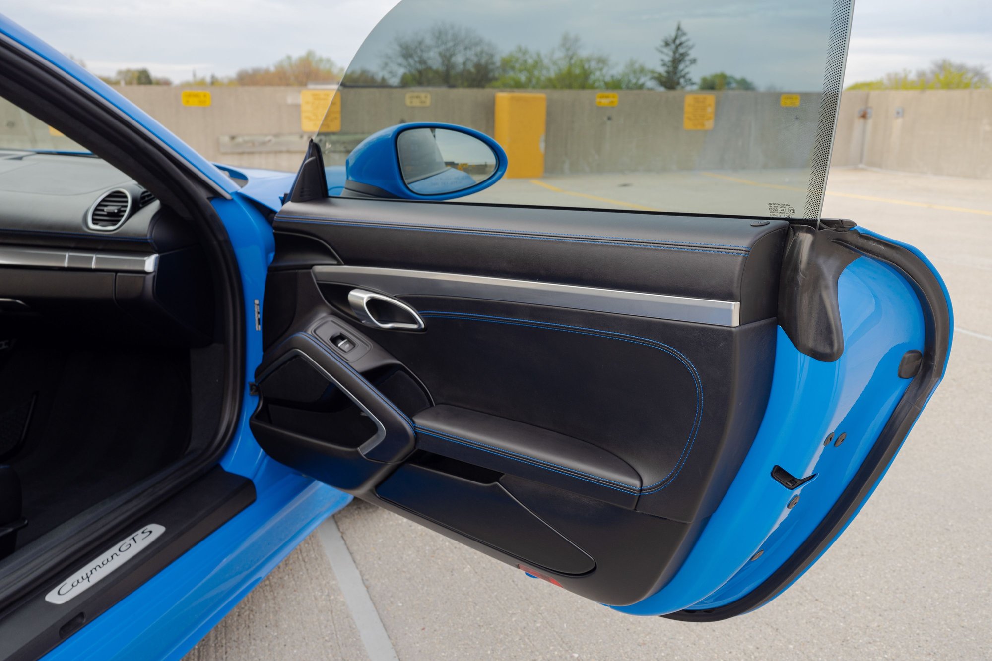 2022 Porsche 718 - 2022 Porsche 718 Cayman GTS 4.0 PDK — Shark Blue — 15k Miles — Extra Wheels - Used - VIN WP0AD2A82NS268262 - 15,270 Miles - 6 cyl - 2WD - Automatic - Coupe - Blue - Arlington Heights, IL 60004, United States